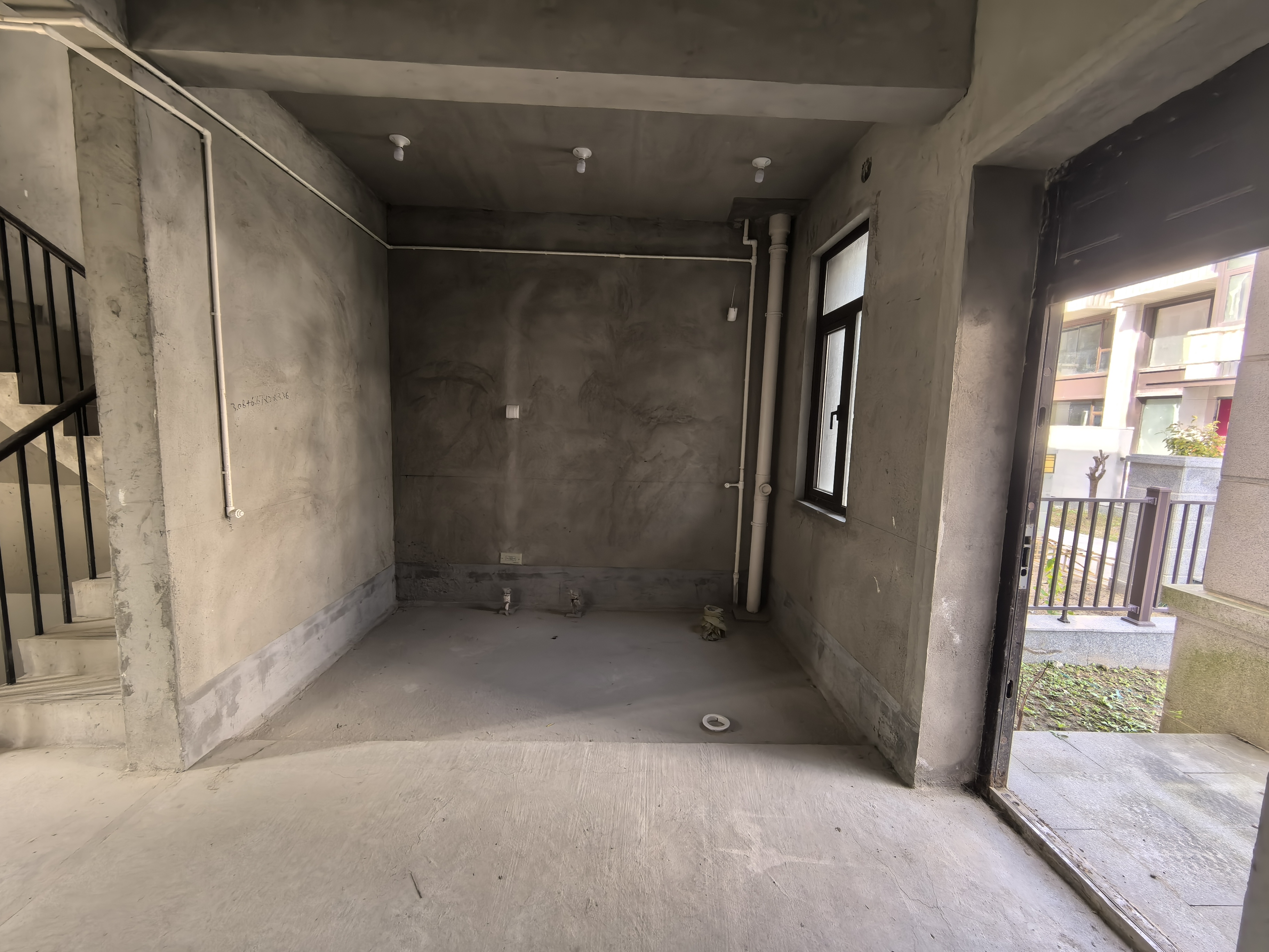 中兴兰溪荟 2室2厅3卫 163m²
