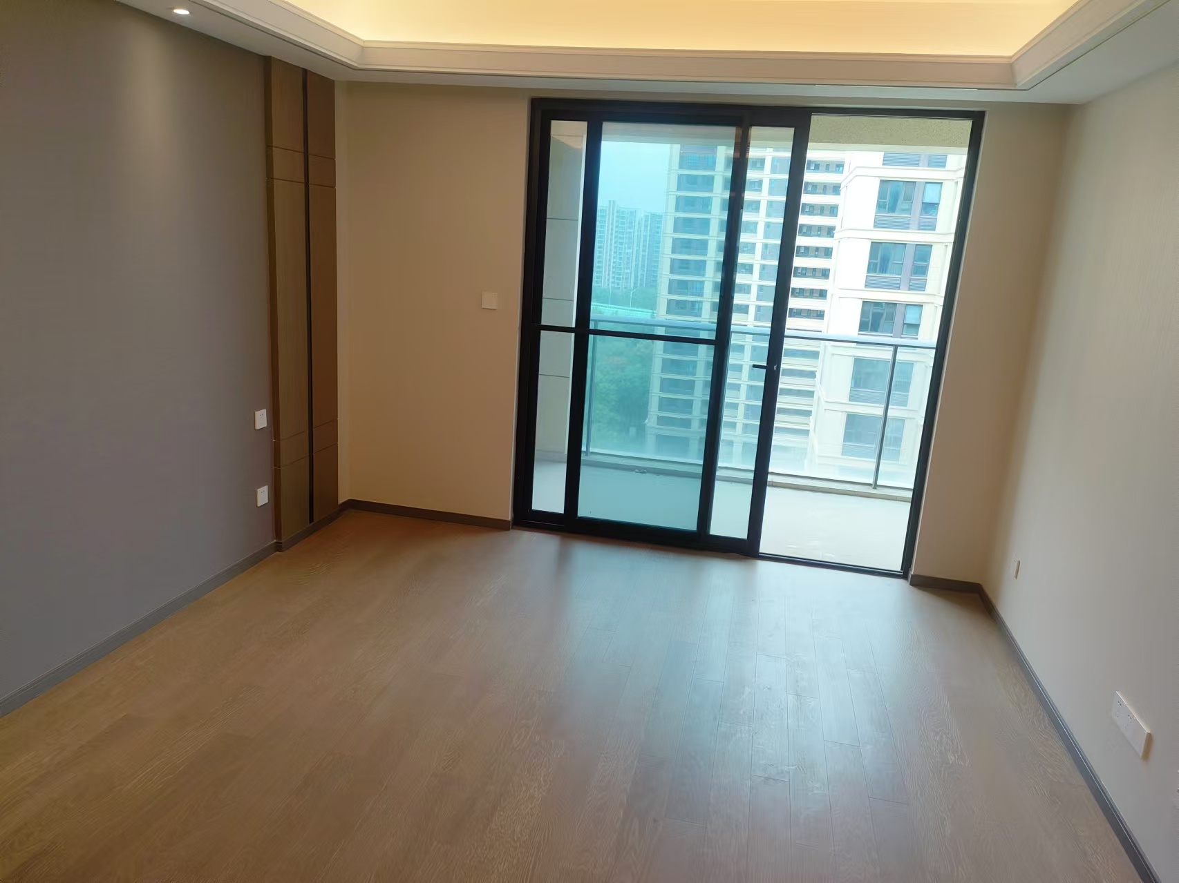 绿城&middot;诚园 3室2厅2卫 121m&sup2;