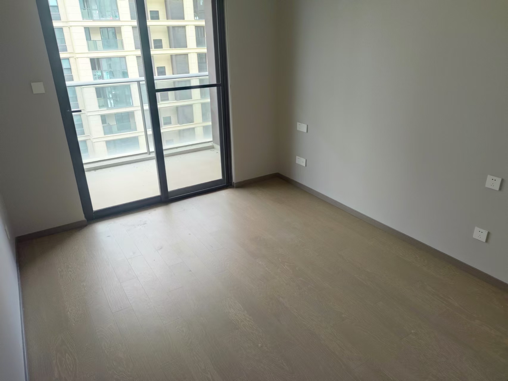 绿城&middot;诚园 3室2厅2卫 121m&sup2;