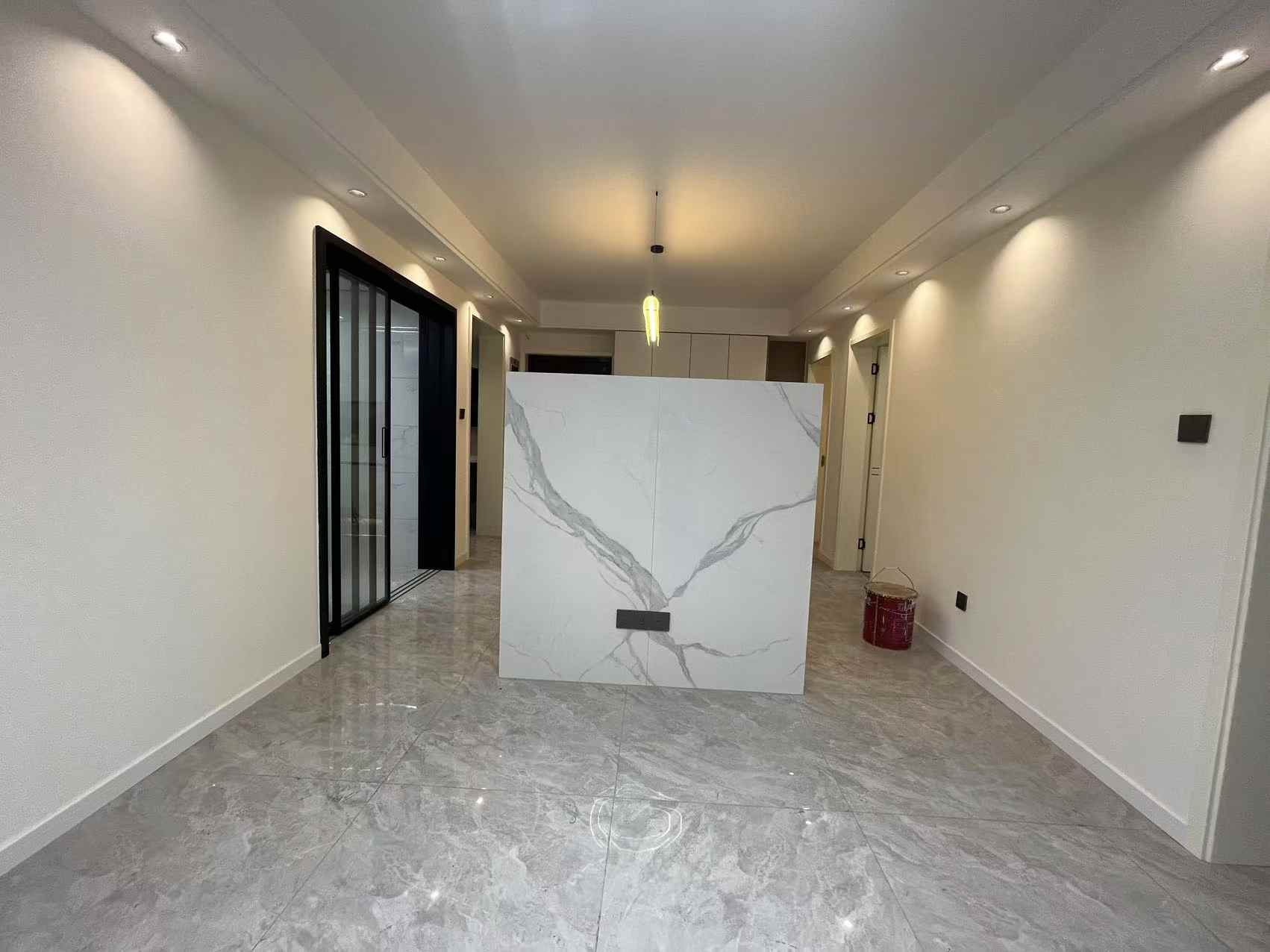 江畔花苑 3室2厅1卫 103m²