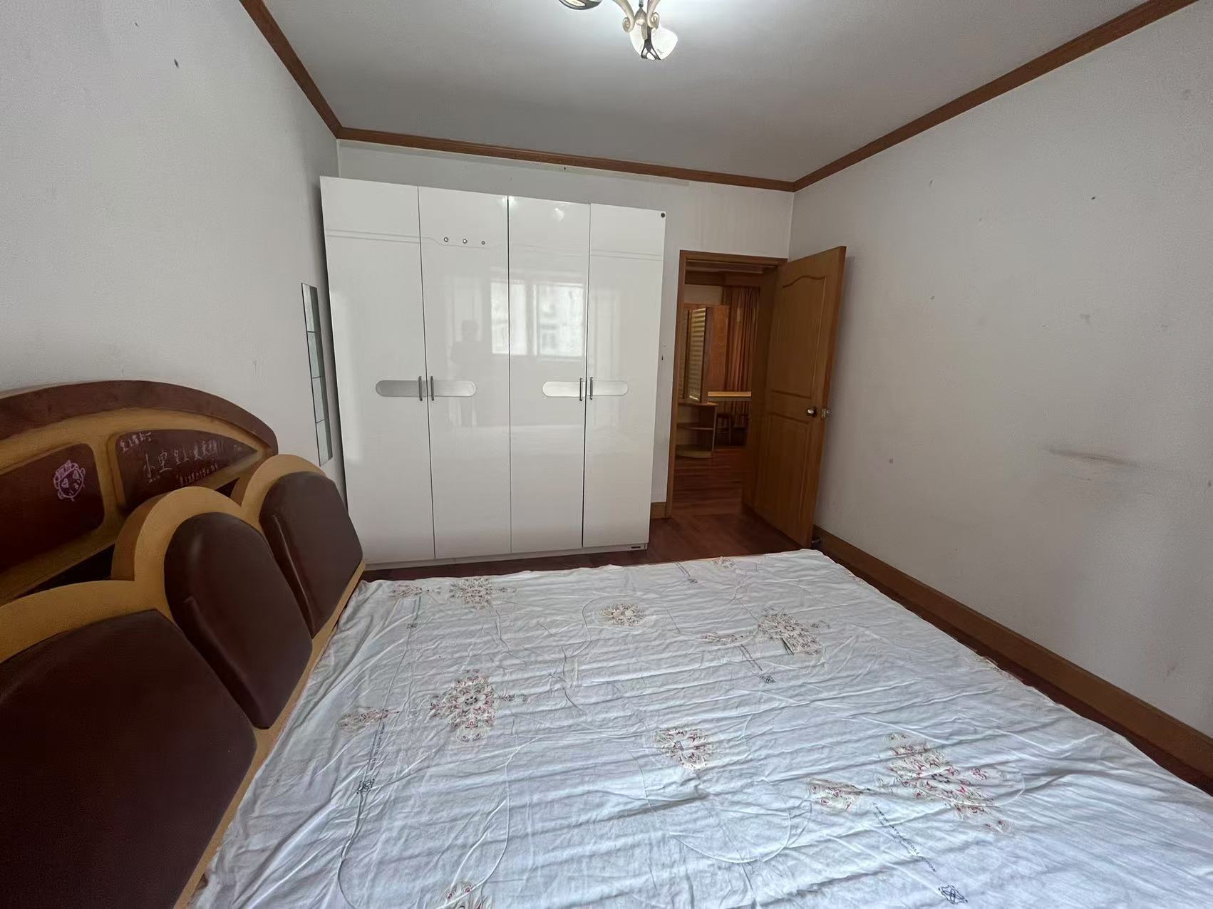 新建路新村(新建花苑) 3室1厅1卫 93.00m&sup2;