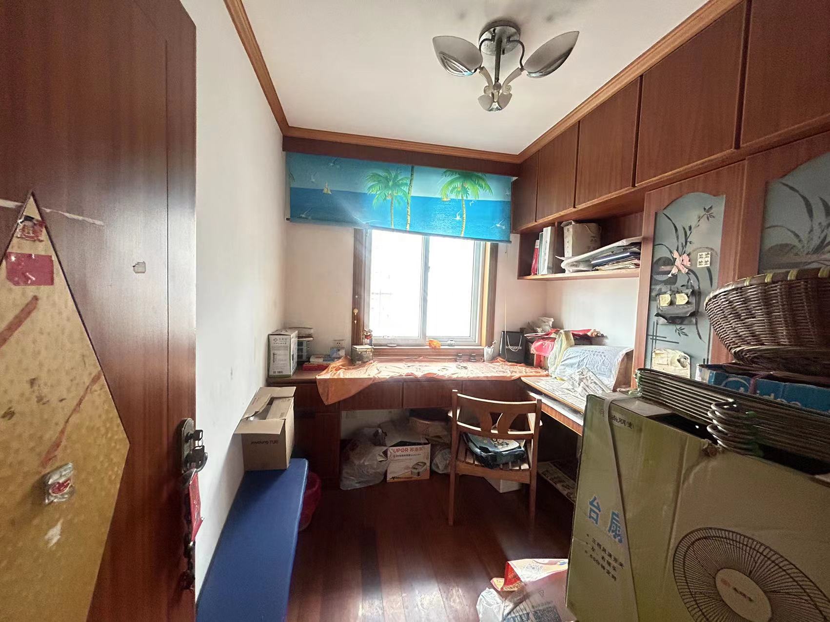 濠西园 3室2厅1卫 138m&sup2;