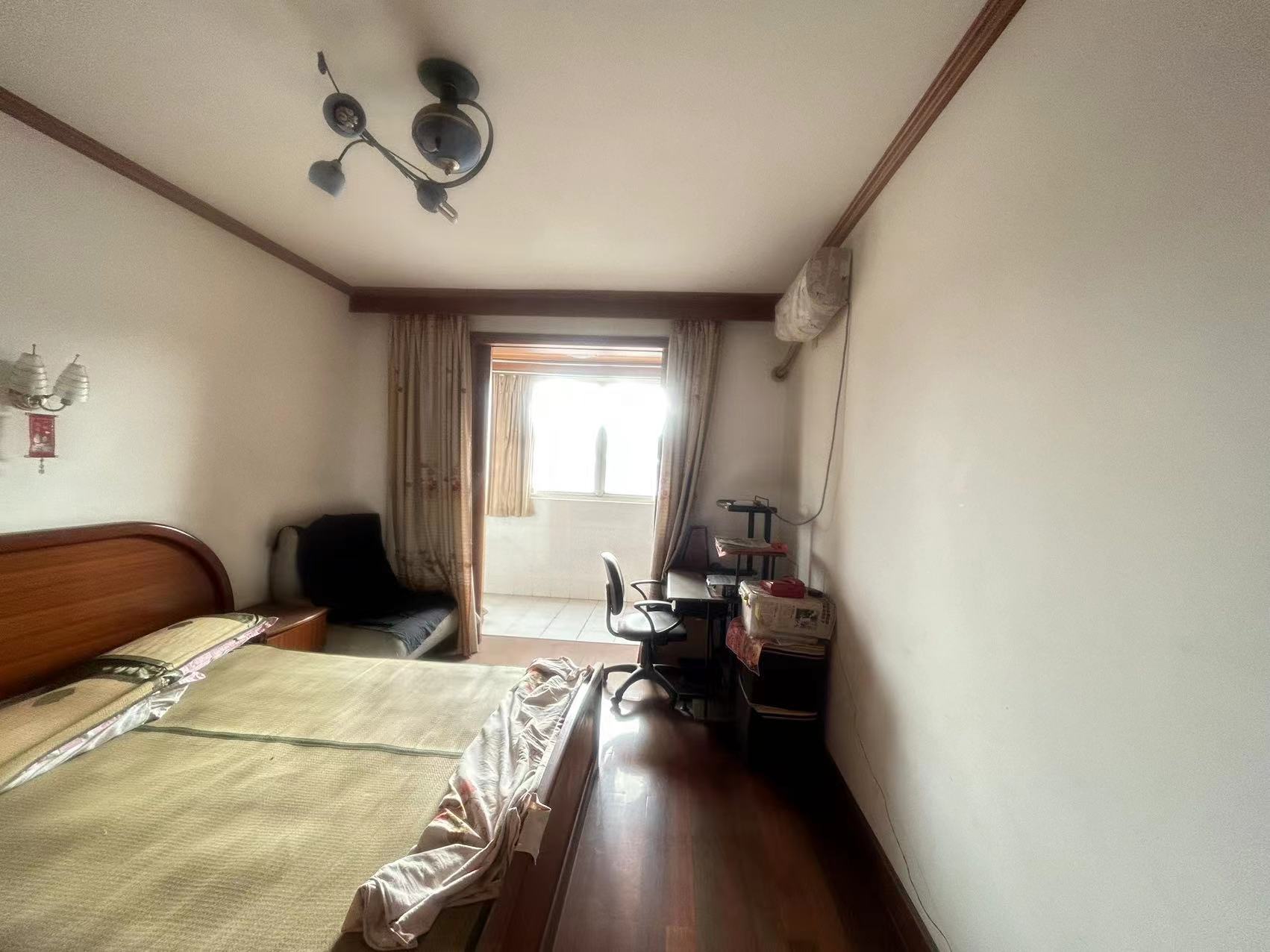 濠西园 3室2厅1卫 138m&sup2;