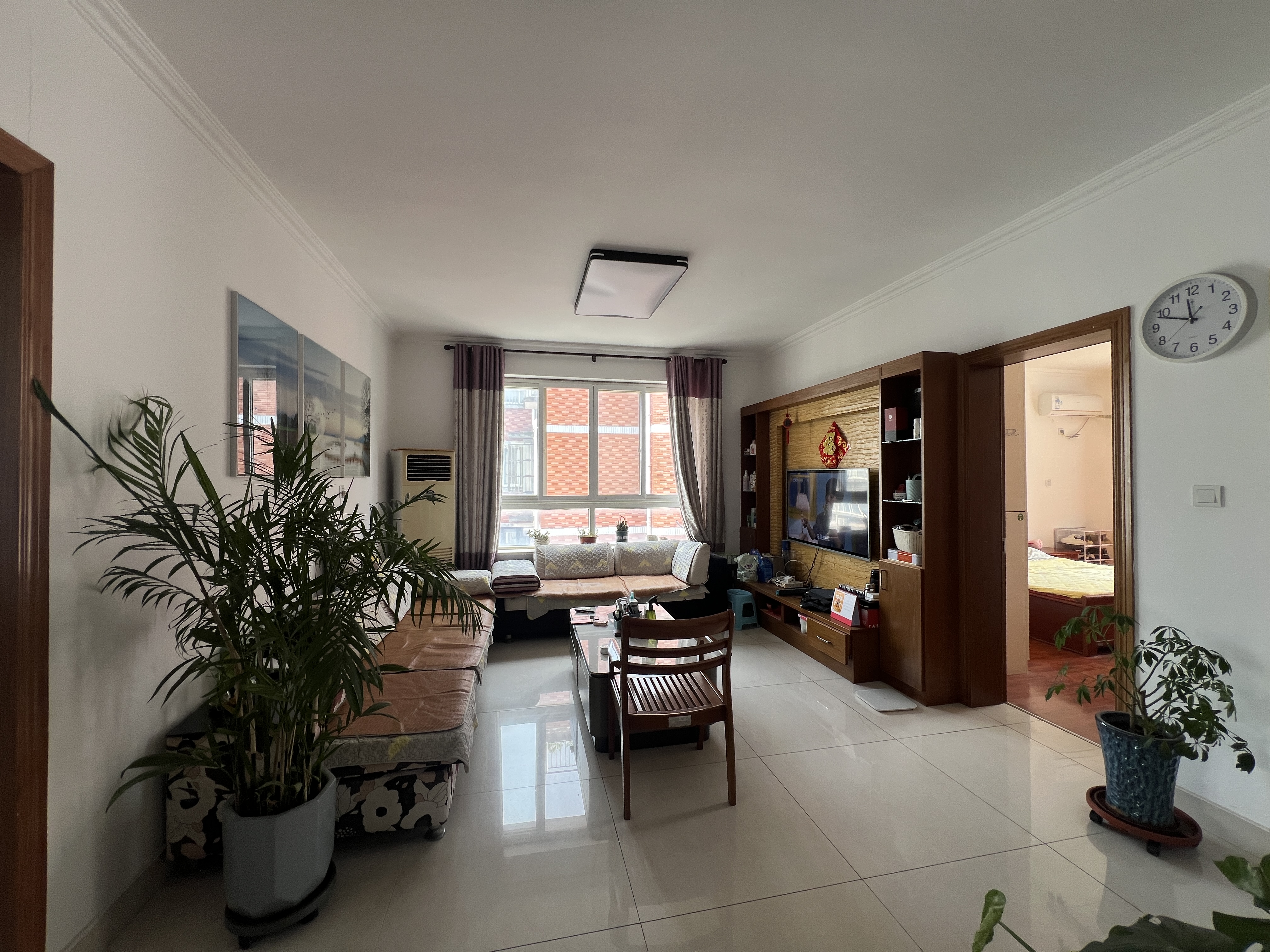 东大俪鑫 3室2厅1卫 119.99m²