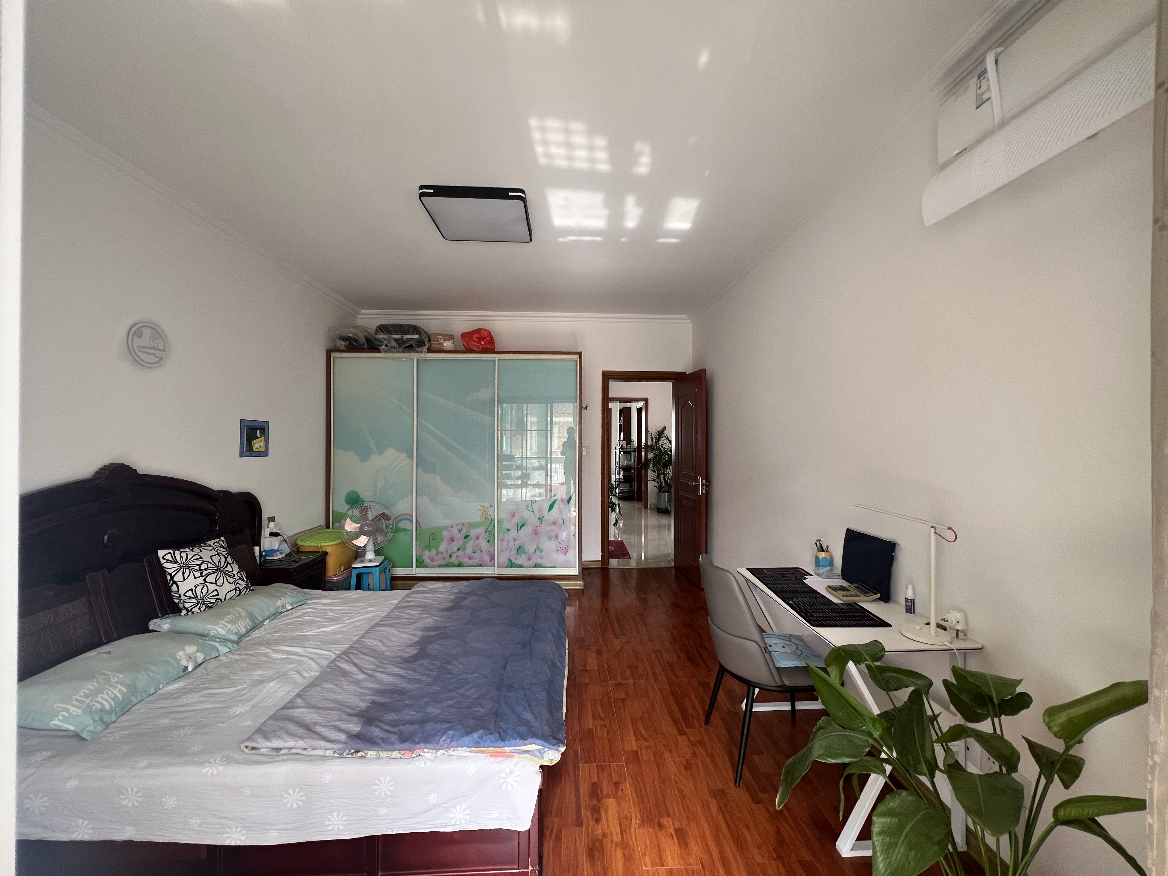 东大俪鑫 3室2厅1卫 119.99m&sup2;