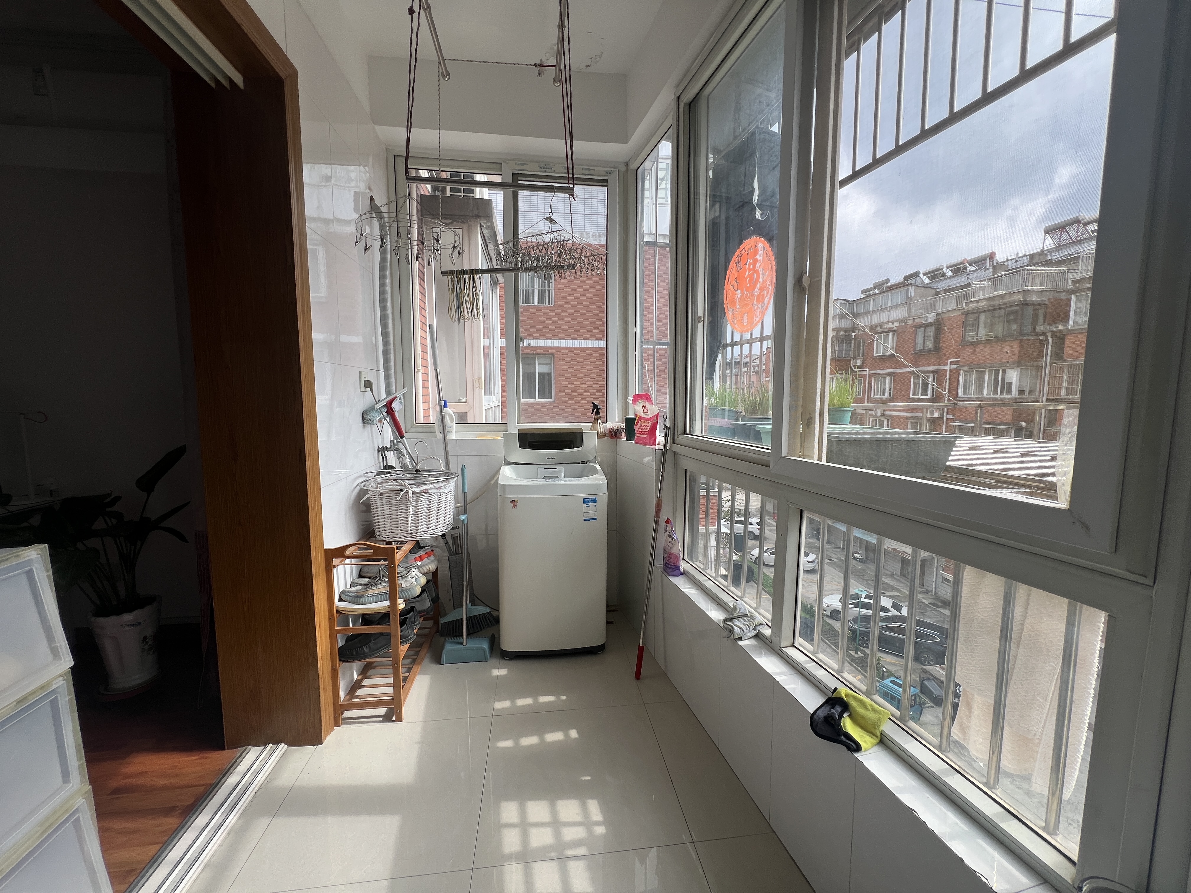 东大俪鑫 3室2厅1卫 119.99m&sup2;