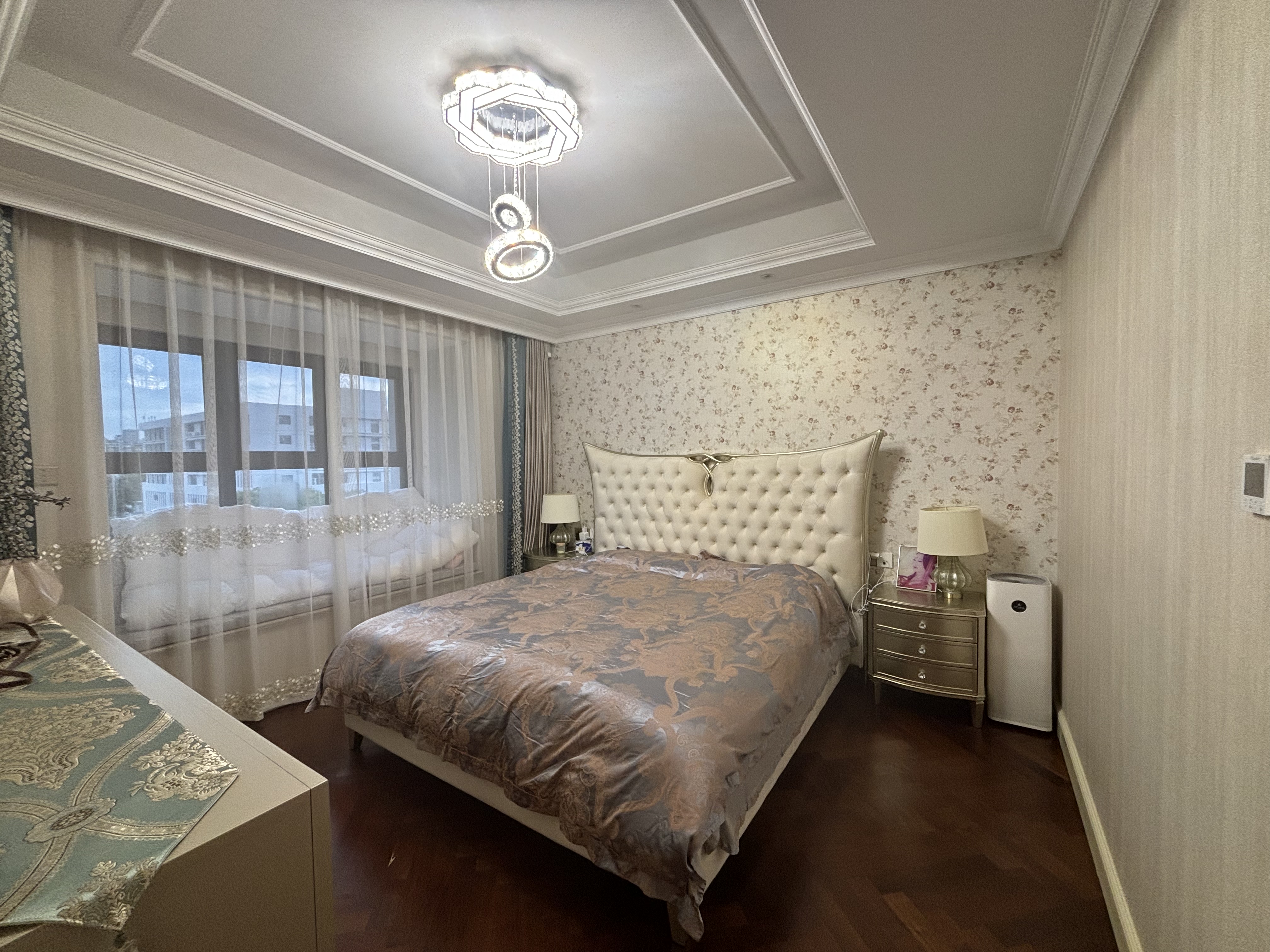中海铂樾府 3室2厅2卫 143m&sup2;