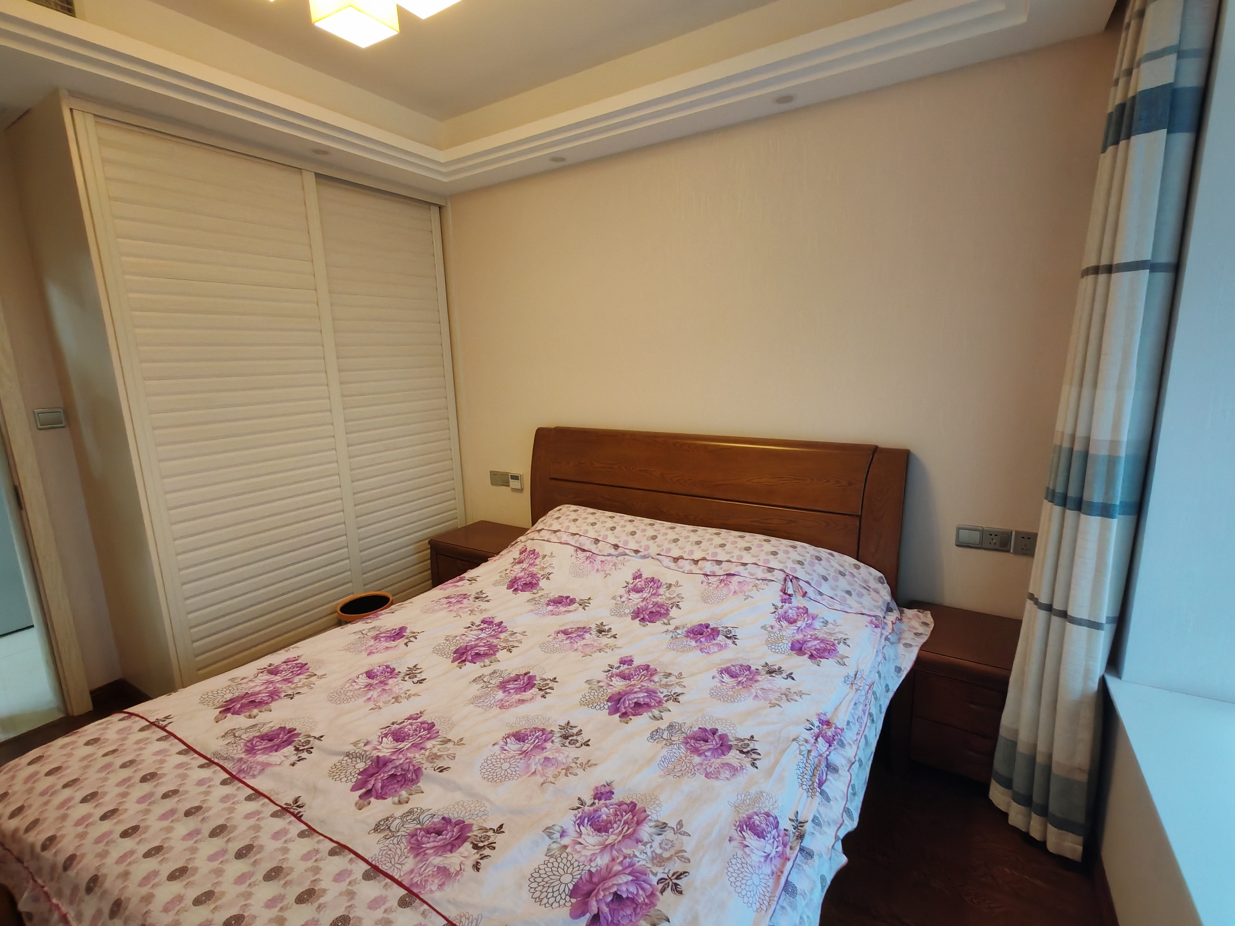 尚海城 4室2厅2卫 150m&sup2;