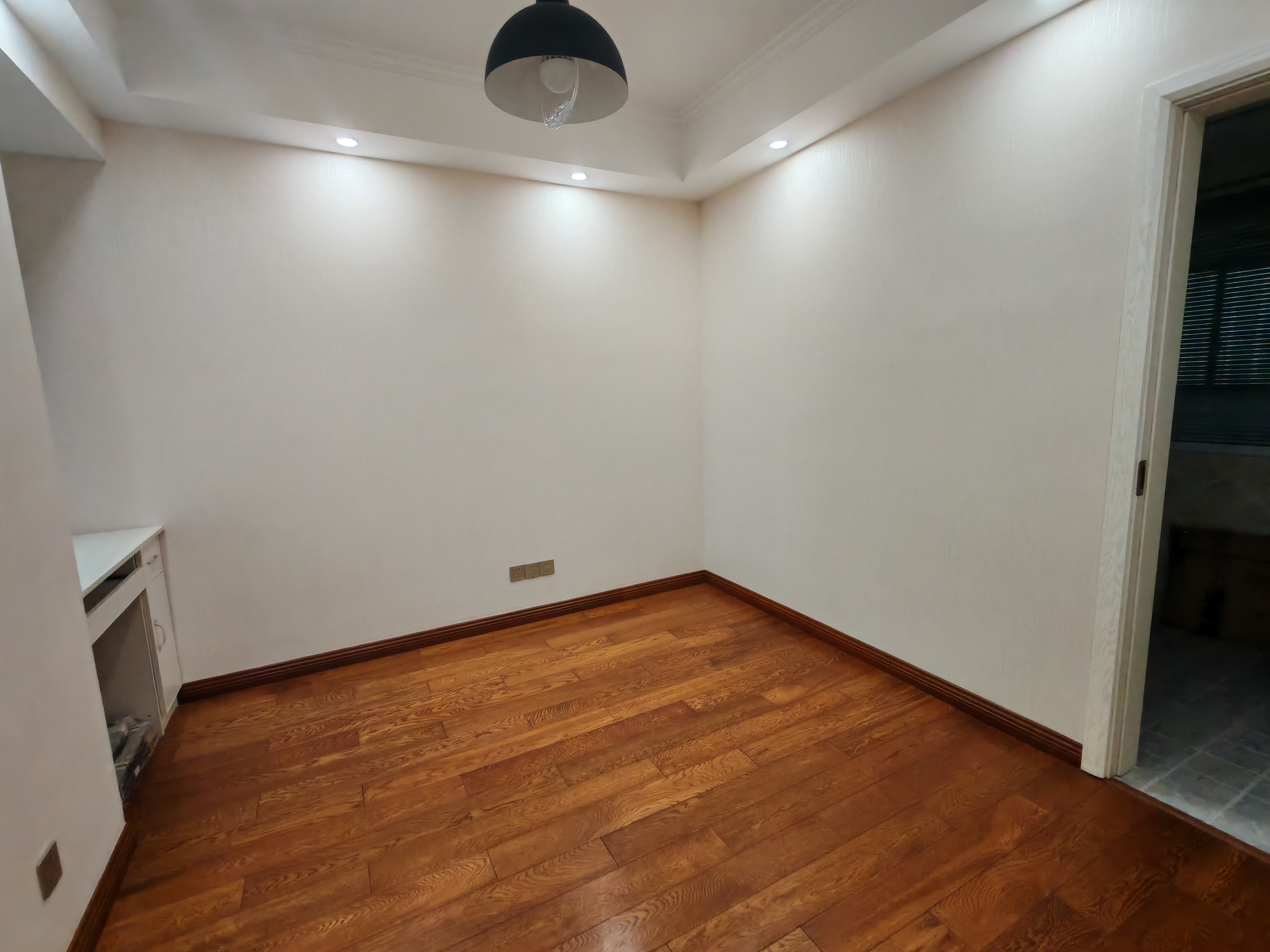 尚海城 4室2厅2卫 150m&sup2;