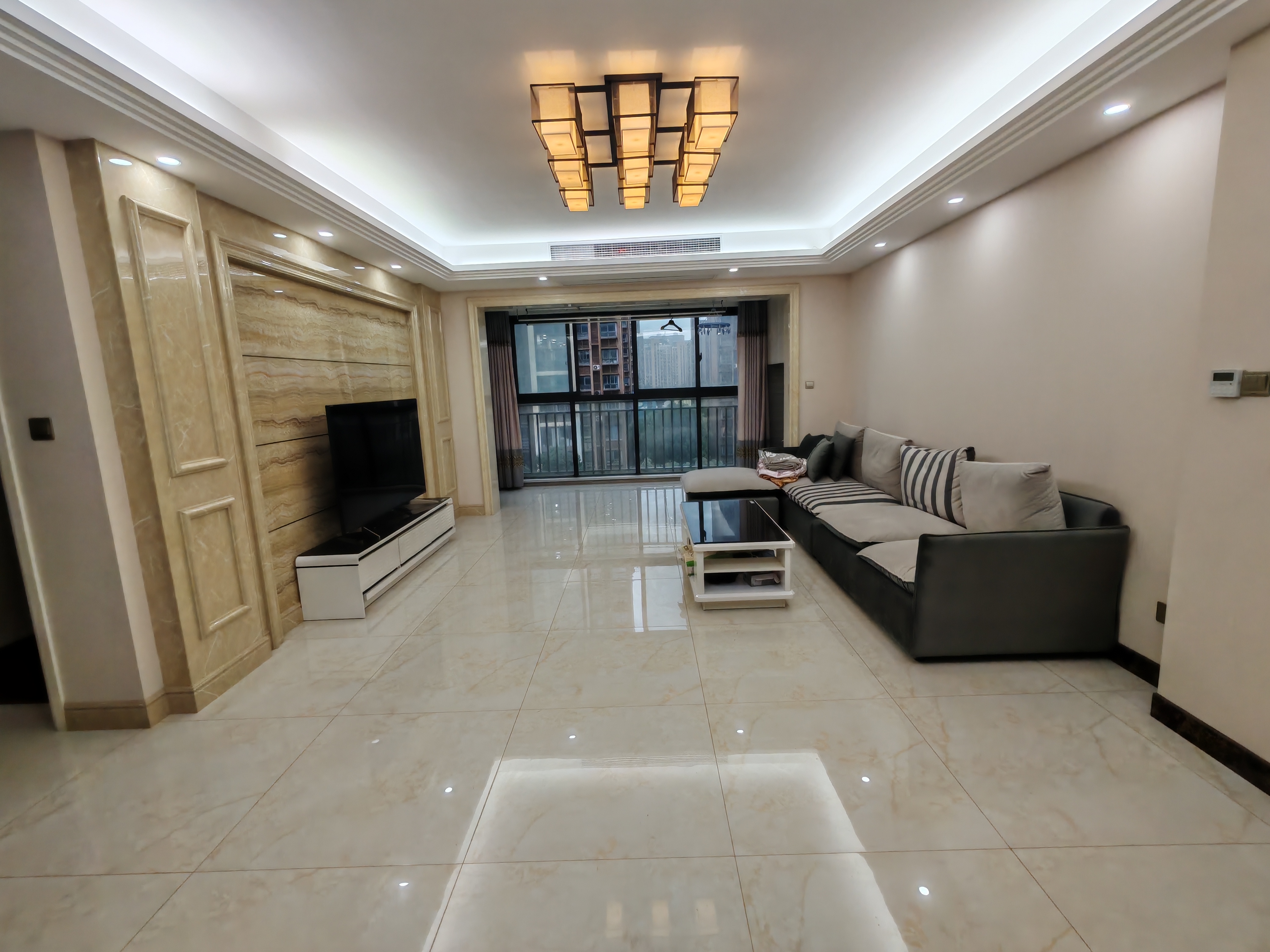 尚海城 4室2厅2卫 150m²