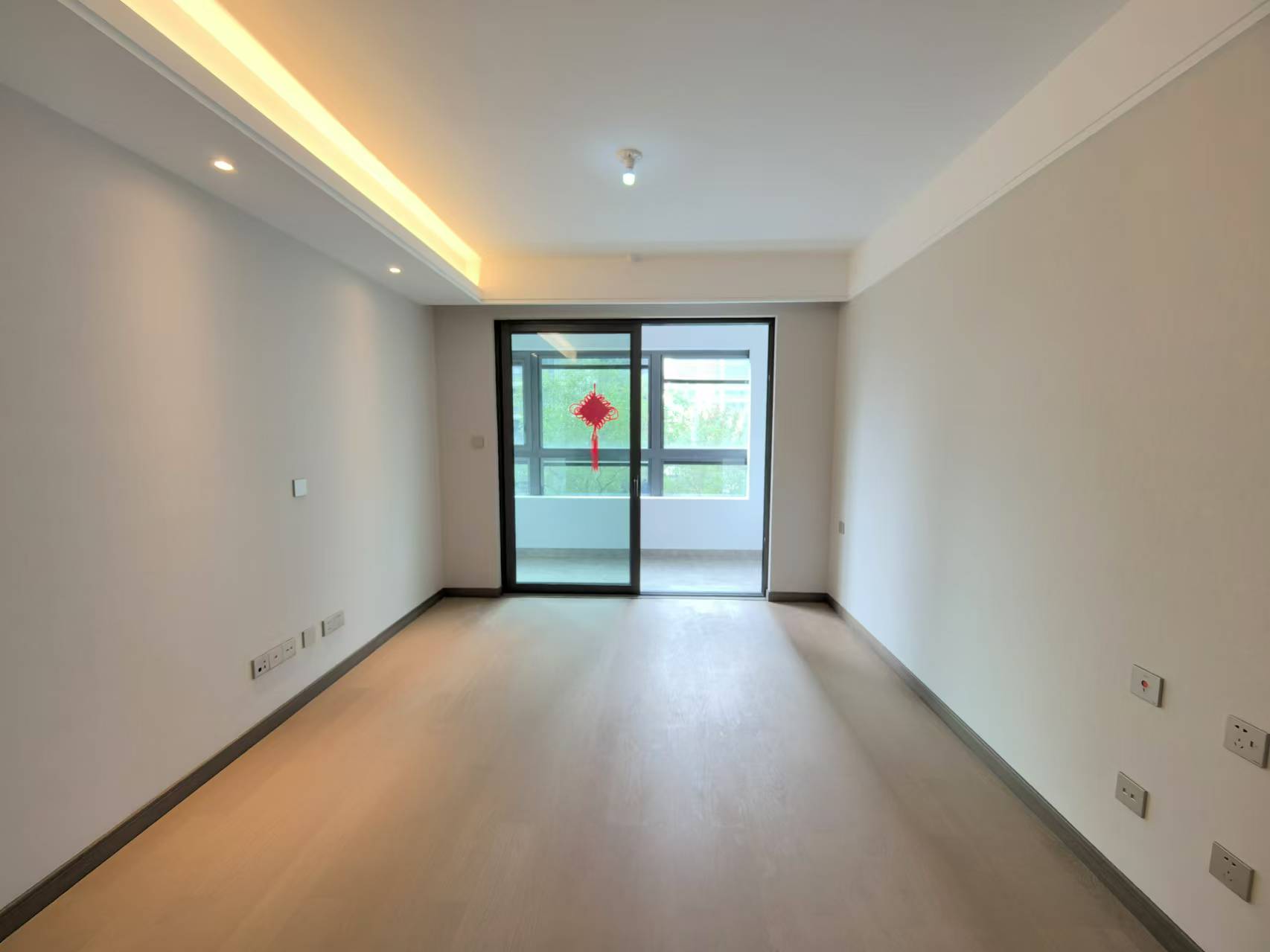北纬31度 3室2厅1卫 96.86m²