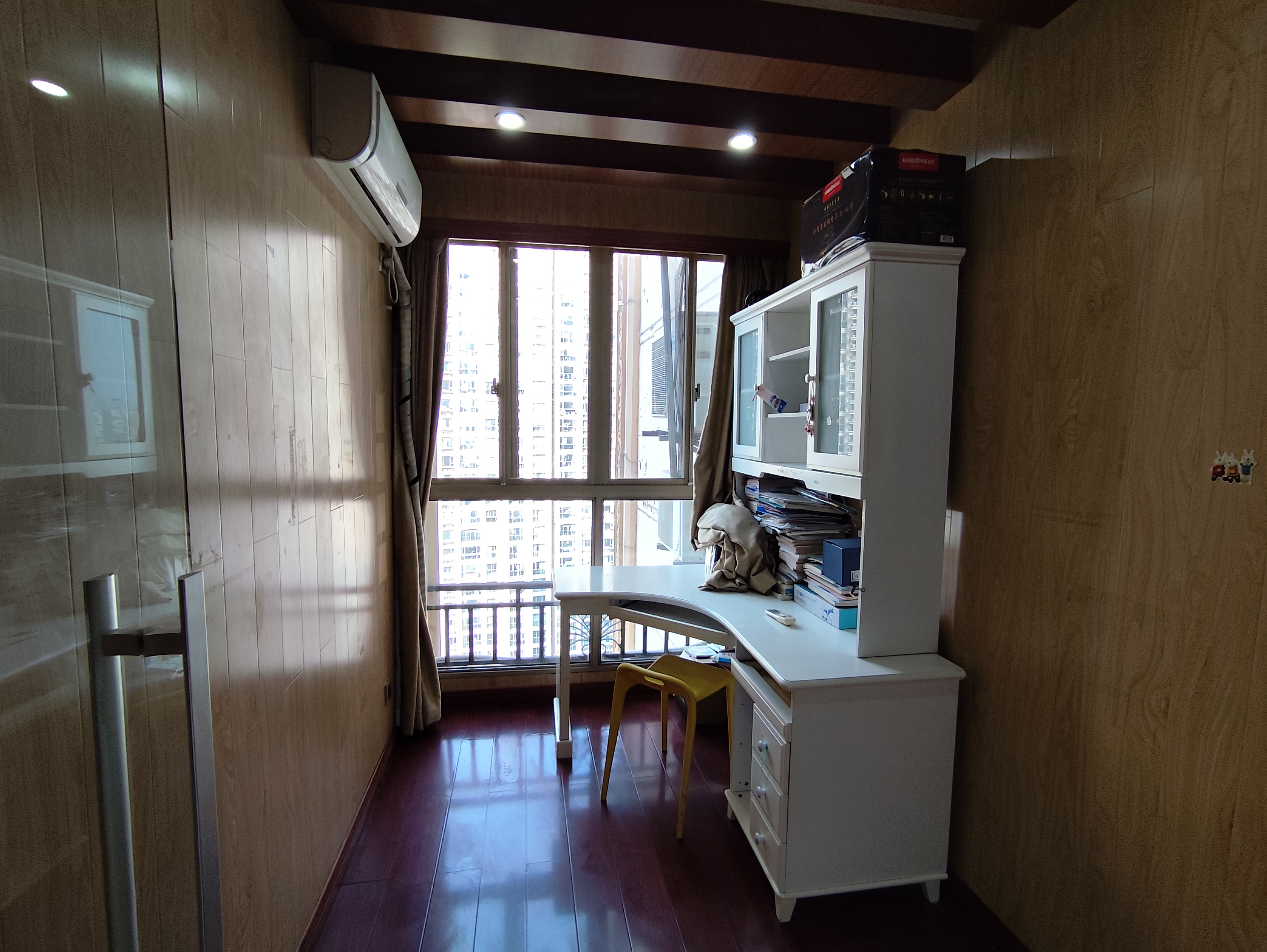 中南世纪花城一期 3室2厅2卫 137m&sup2;