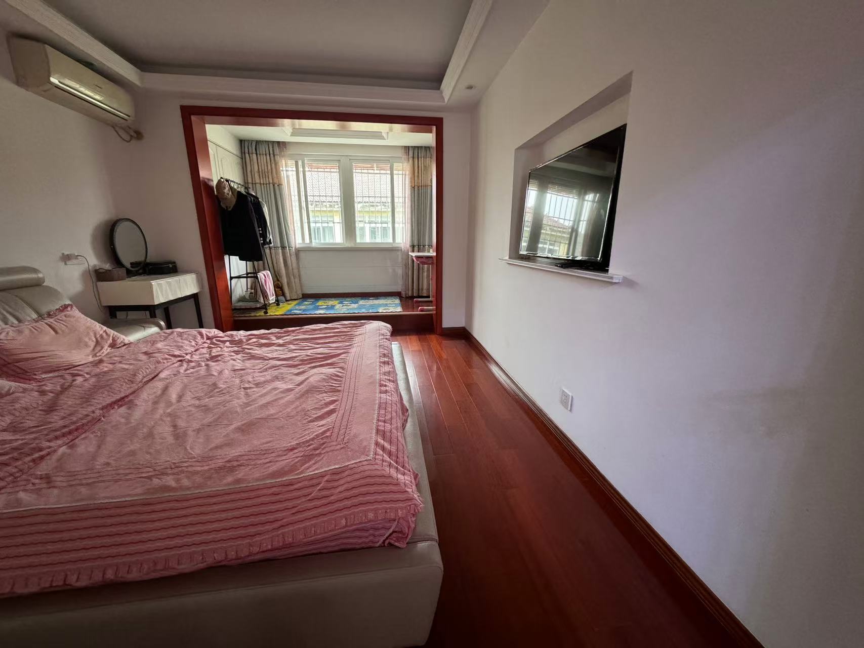 新港花苑 3室1厅1卫 106.44m&sup2;