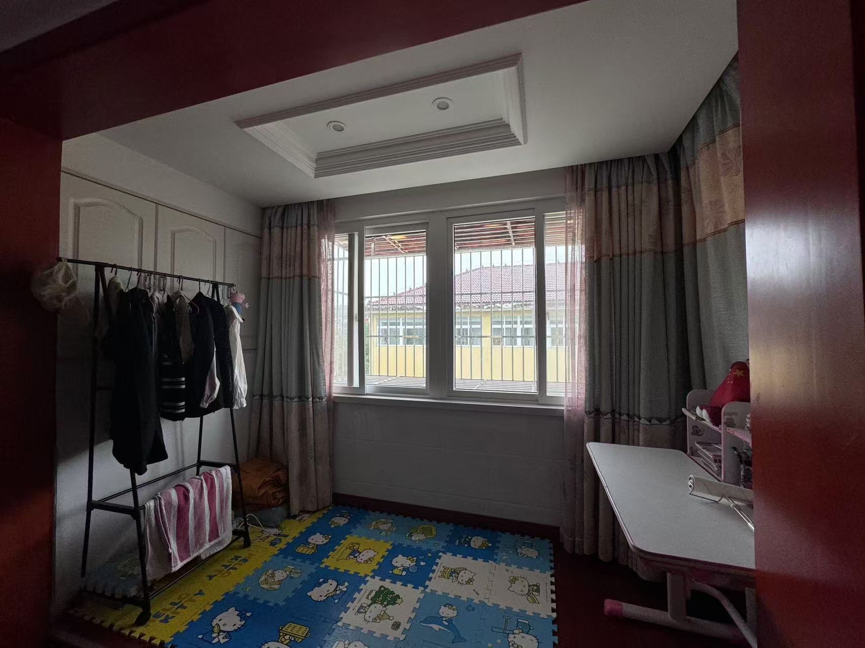 新港花苑 3室1厅1卫 106.44m&sup2;