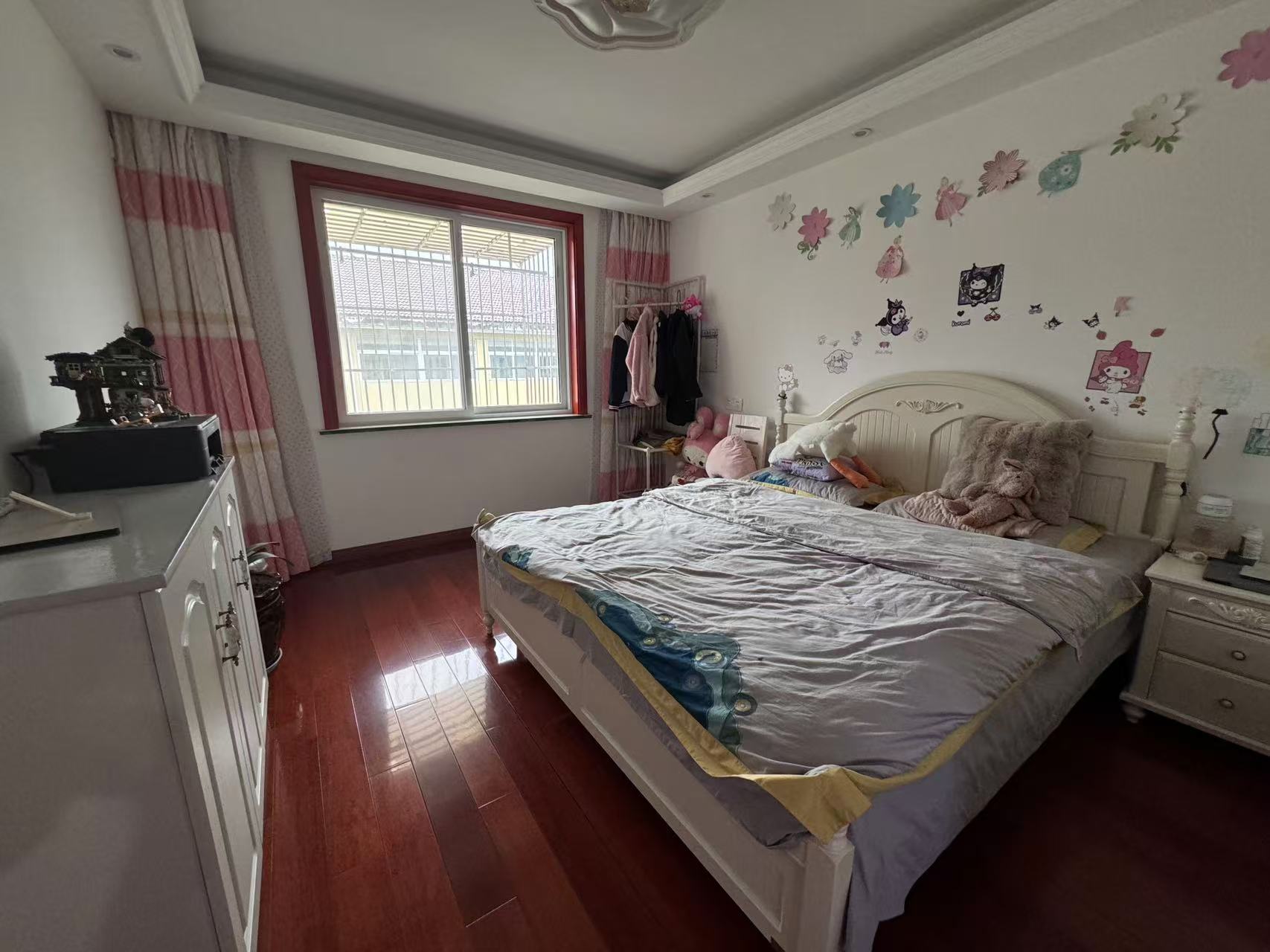新港花苑 3室1厅1卫 106.44m&sup2;