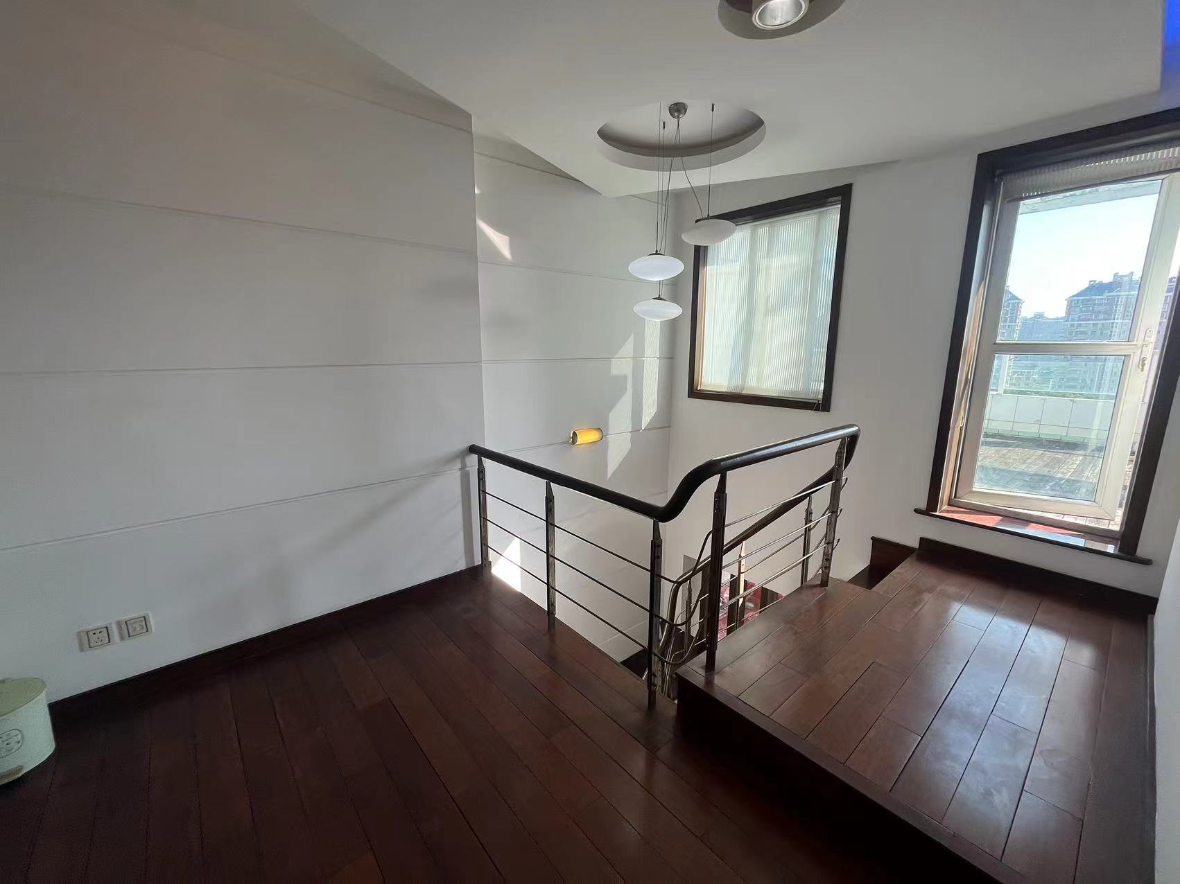 天安花园 4室2厅2卫 203.00m&sup2;
