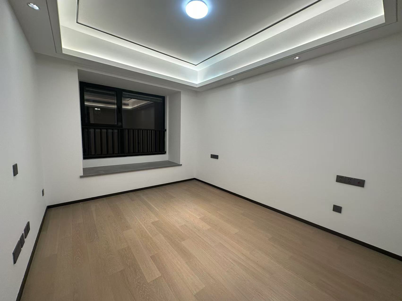 滨江道静园 3室2厅1卫 100m&sup2;