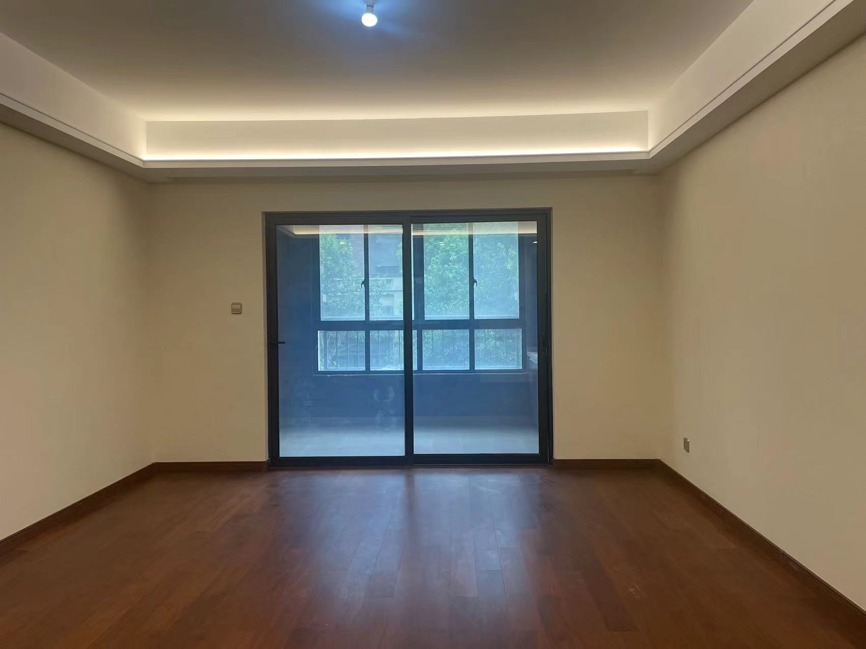 万科城市之光 4室2厅2卫 141m²