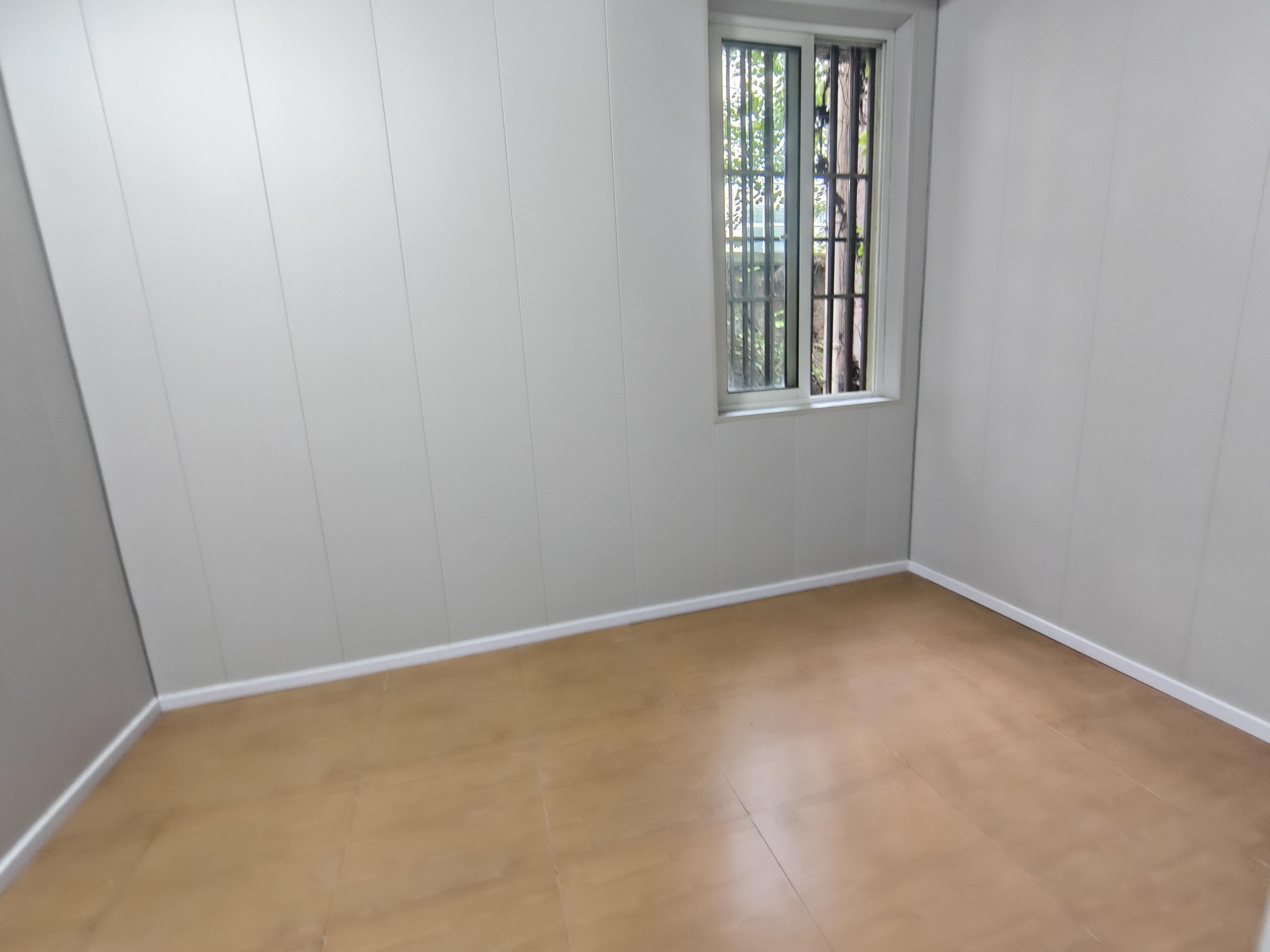 启秀路20号 3室2厅1卫 87.07m&sup2;