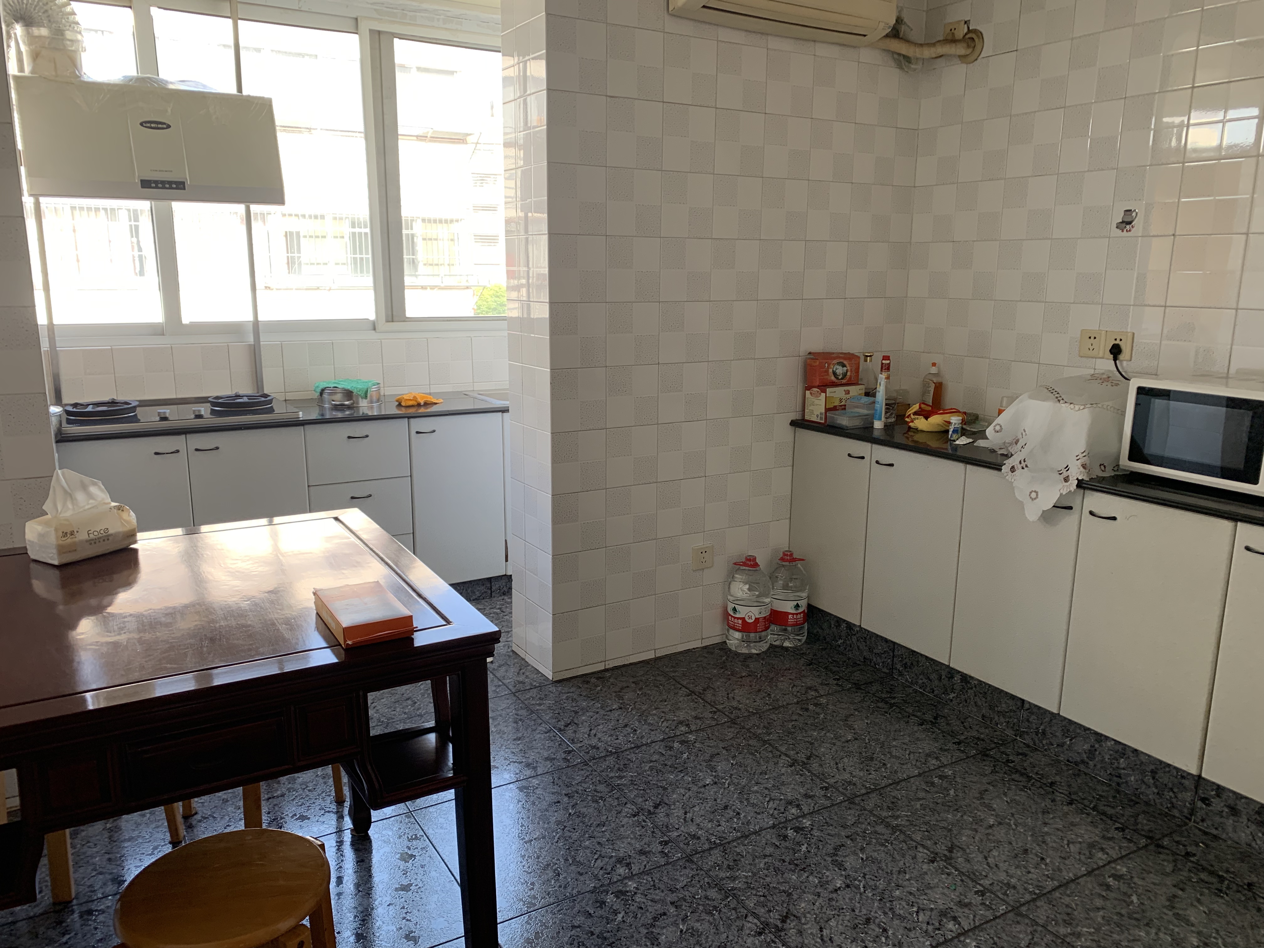 郭里园 5室2厅3卫 245.5m&sup2;