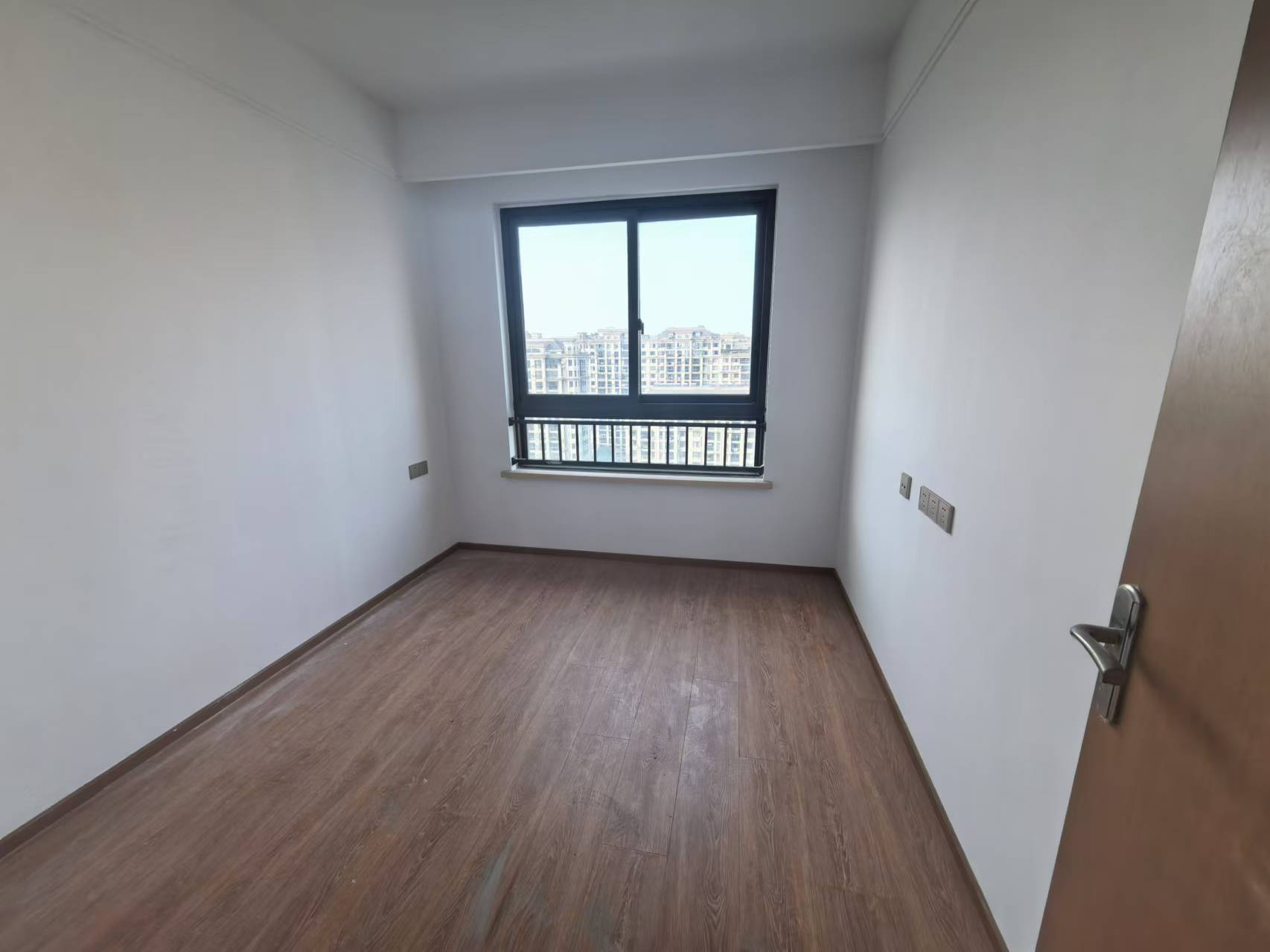 上悦城 3室2厅1卫 101m&sup2;