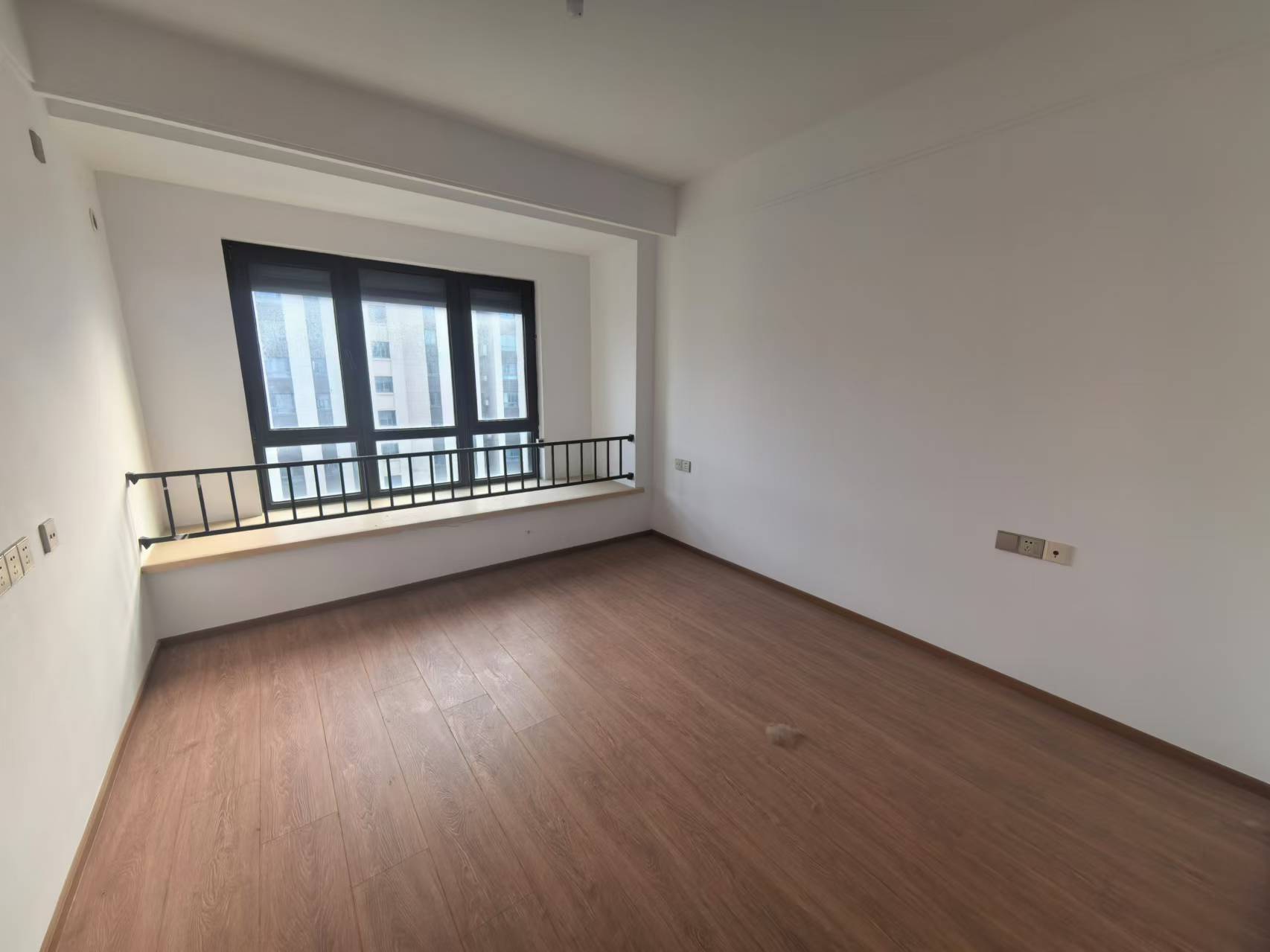 上悦城 3室2厅1卫 101m&sup2;