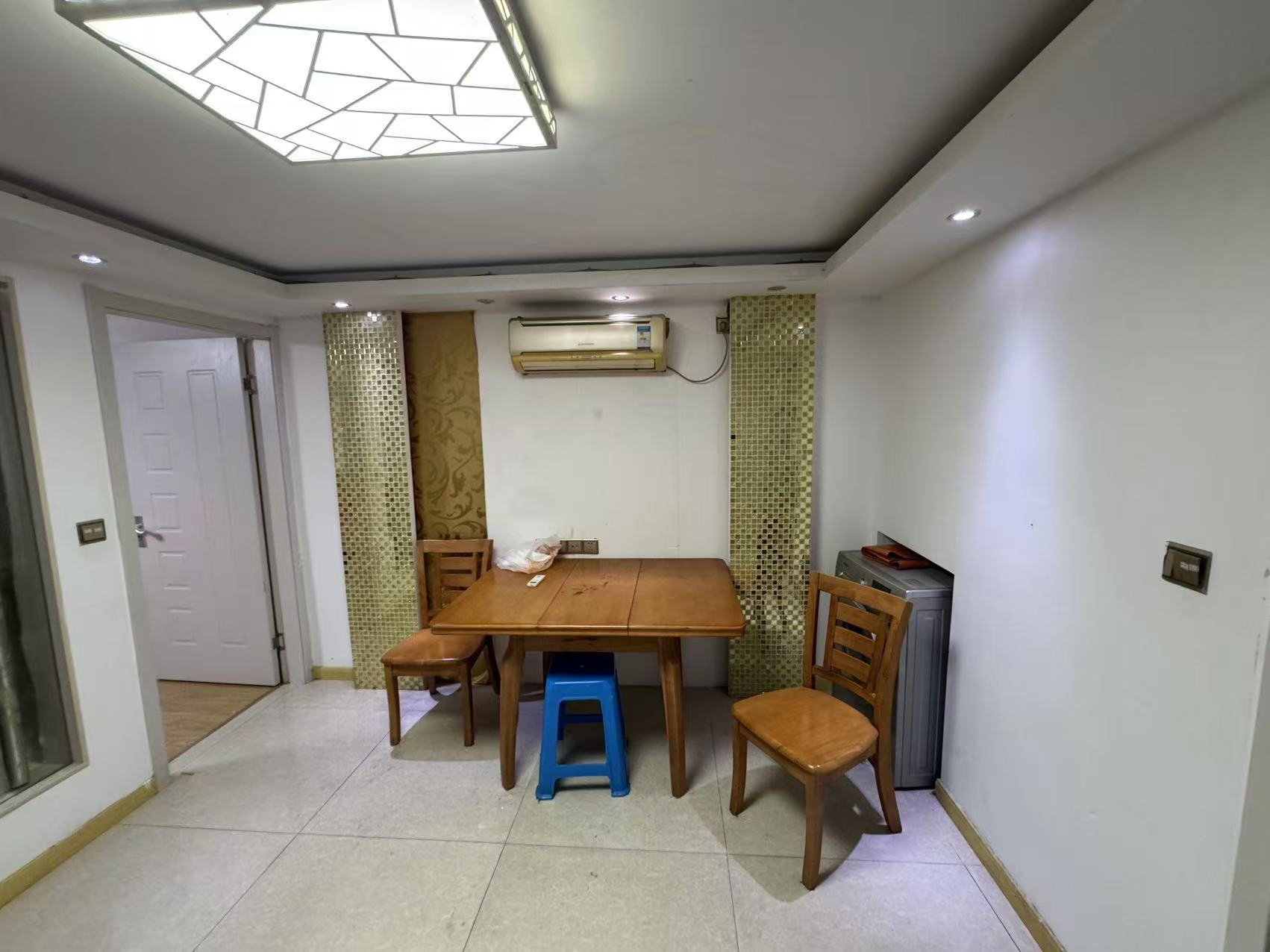 中房汇达广场 1室1厅1卫 60m&sup2;