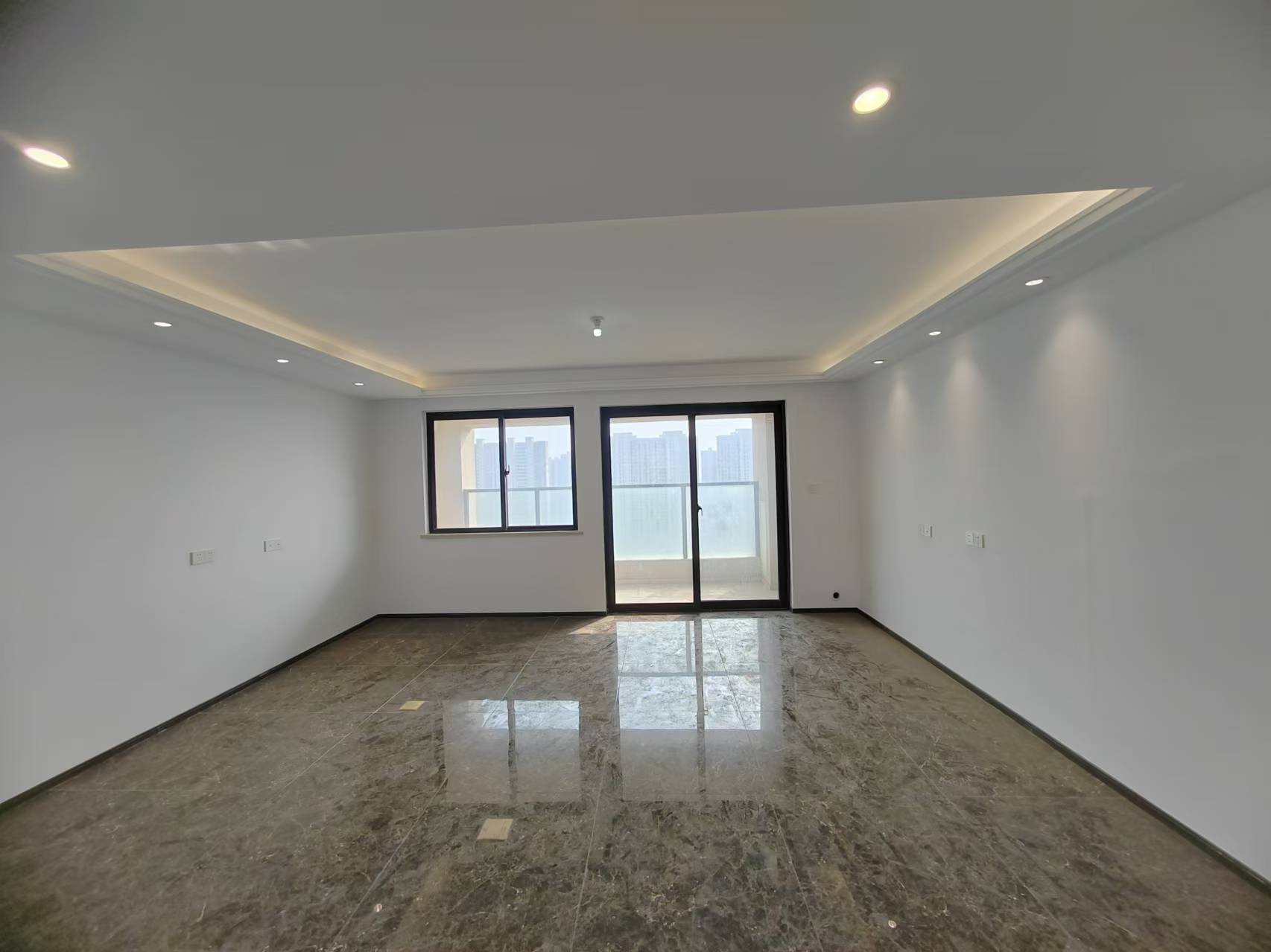 云樾东方 3室2厅2卫 134.72m²