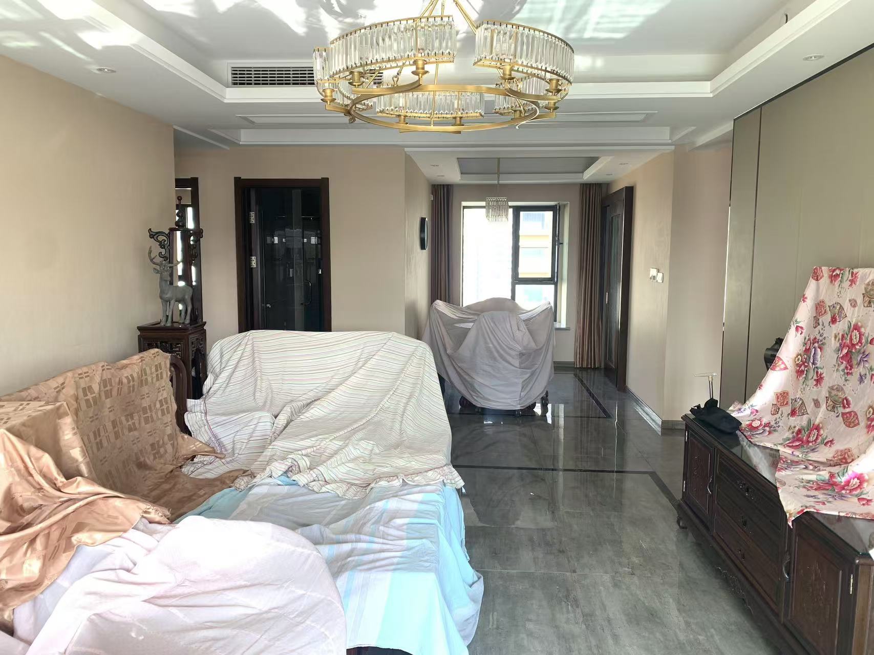 远创樾府 3室2厅2卫 121.58m&sup2;