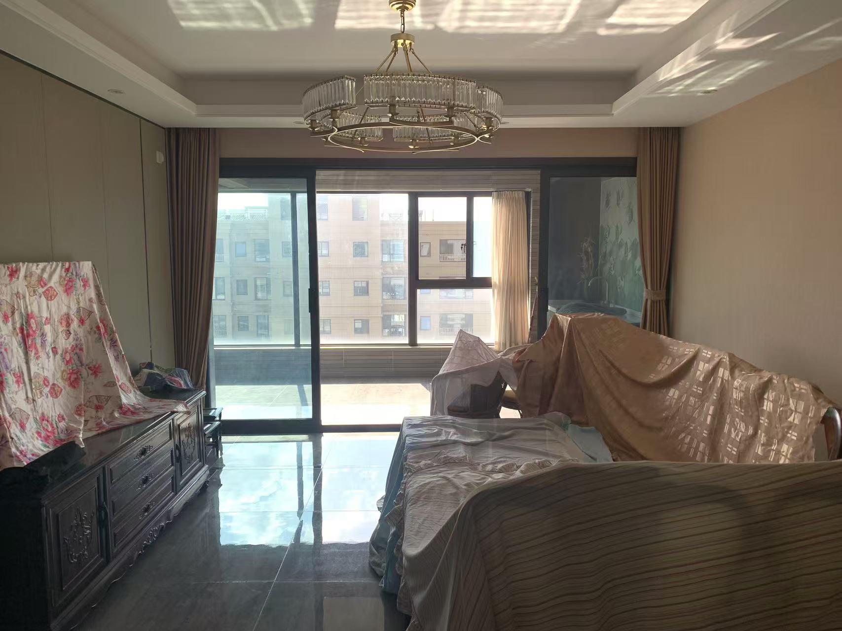 远创樾府 3室2厅2卫 121.58m&sup2;