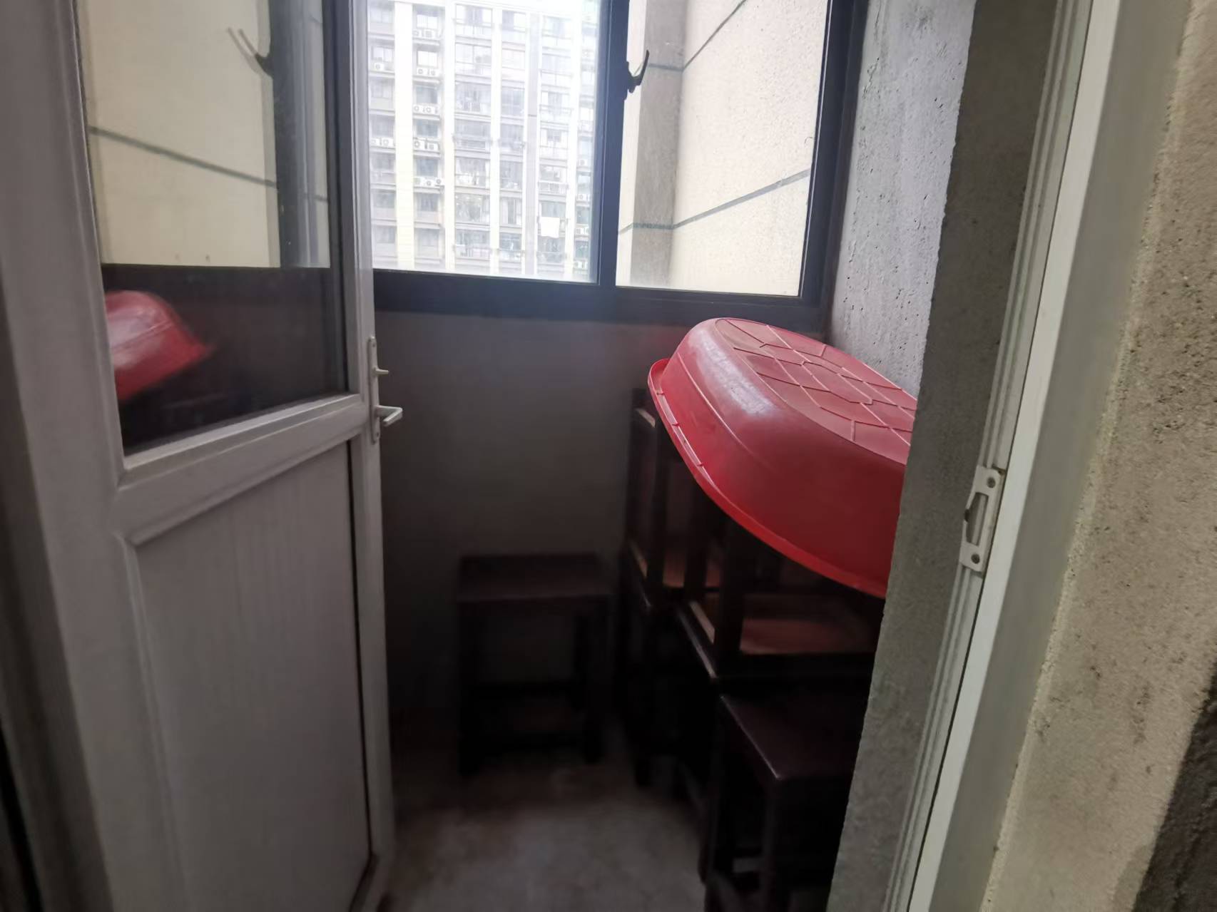 紫东南苑南区 3室1厅1卫 122m&sup2;