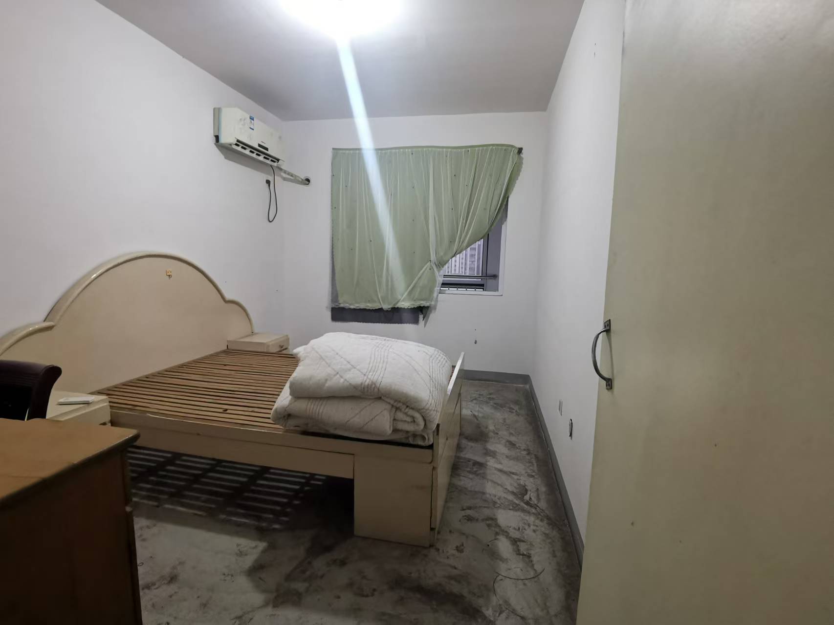 紫东南苑南区 3室1厅1卫 122m&sup2;