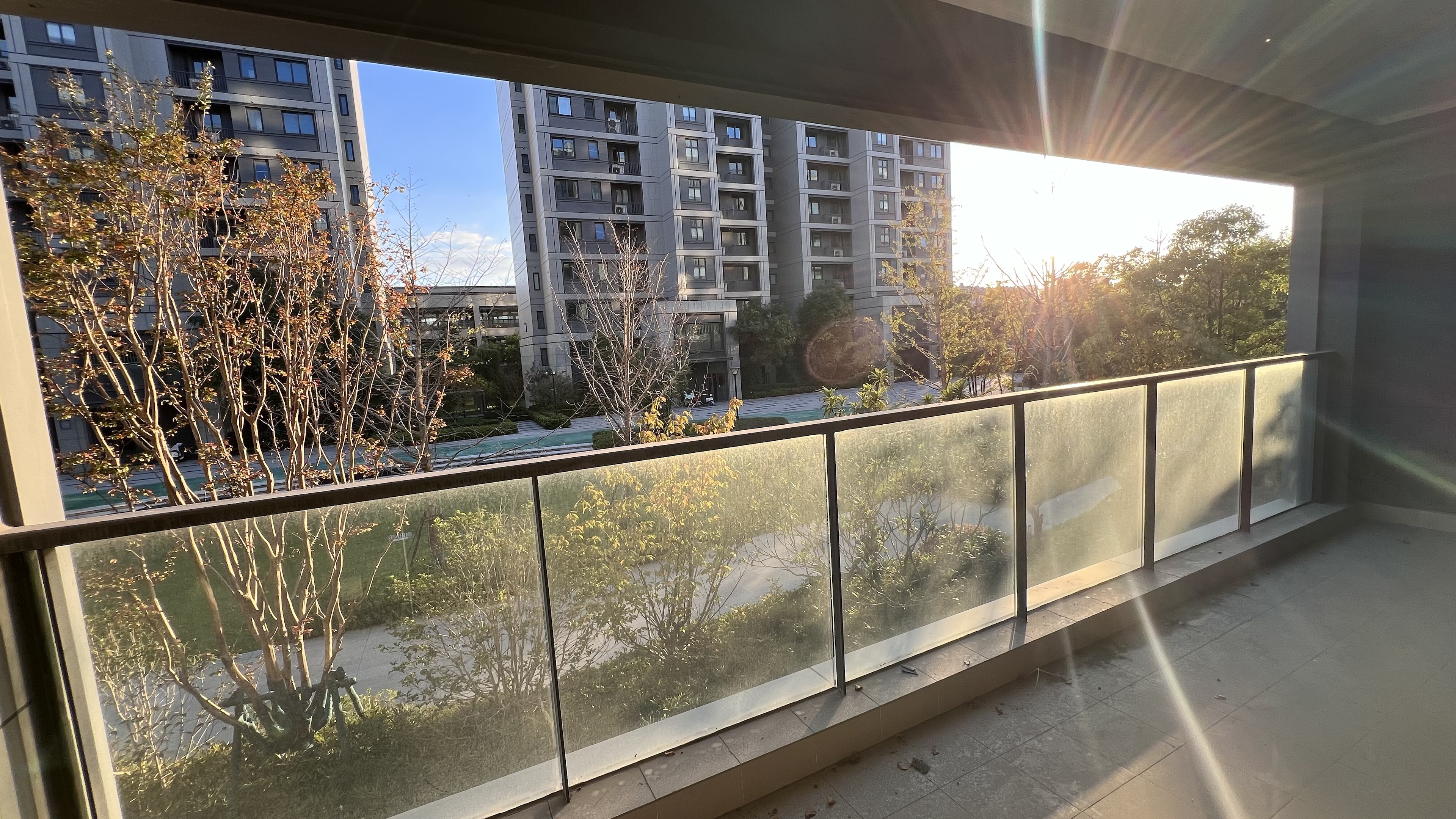 融创盛和九里桃源 3室2厅2卫 126m²