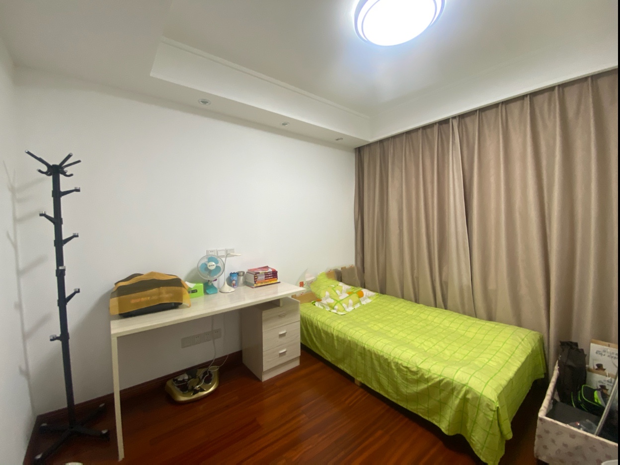 水榭花城 3室2厅2卫 128m&sup2;