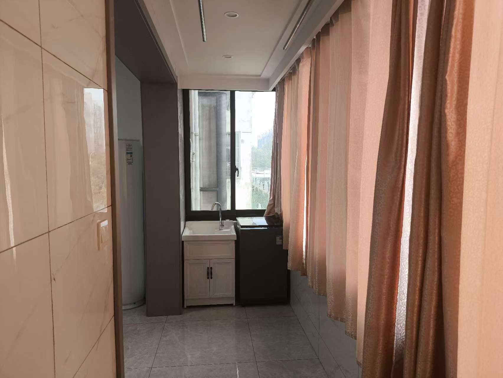 果园名居 3室1厅1卫 120m&sup2;