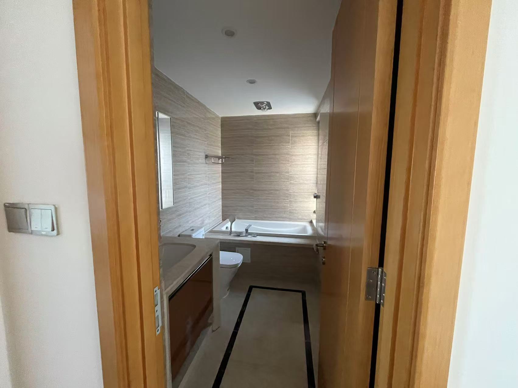 富力院士廷 3室2厅2卫 137m&sup2;