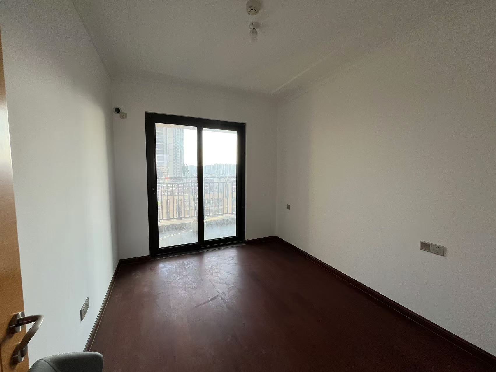 富力院士廷 3室2厅2卫 137m&sup2;
