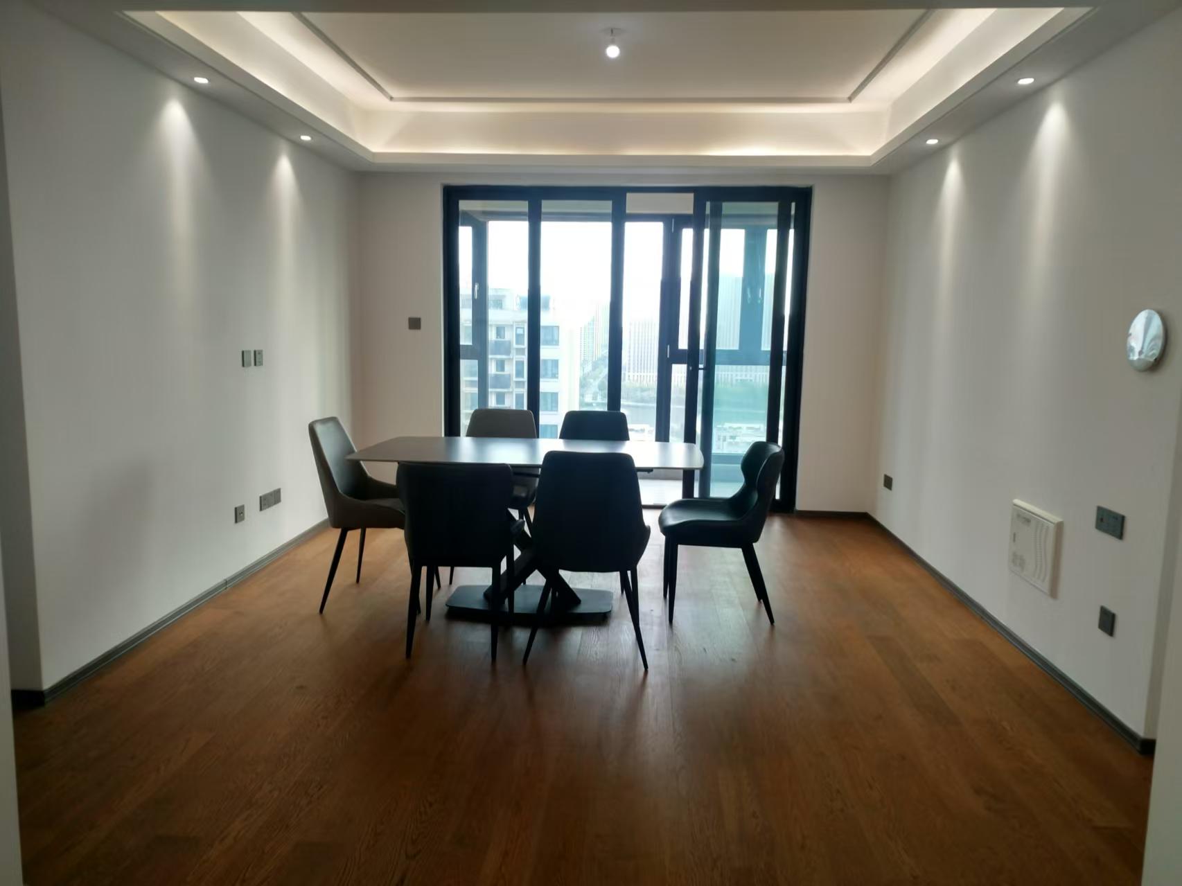 春风南岸东园 4室2厅2卫 136m&sup2;