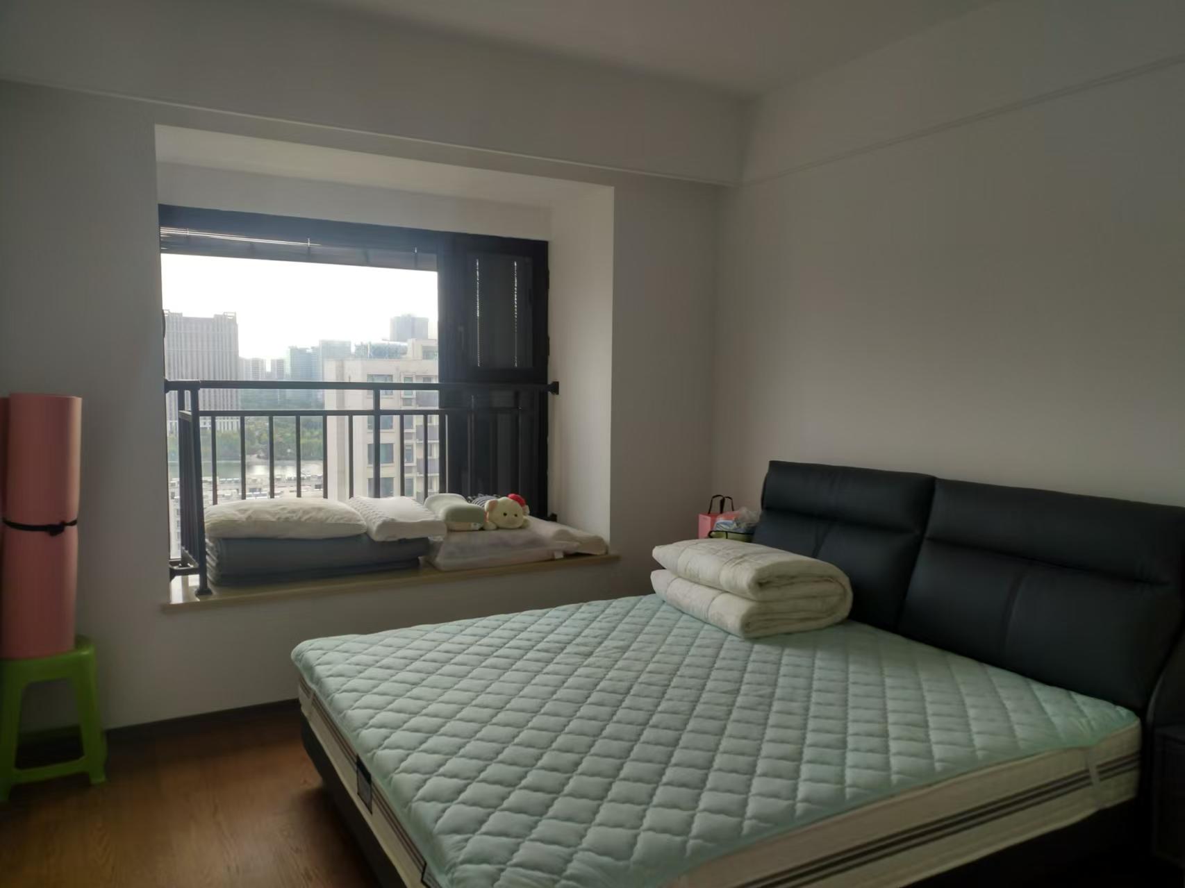 春风南岸东园 4室2厅2卫 136m&sup2;