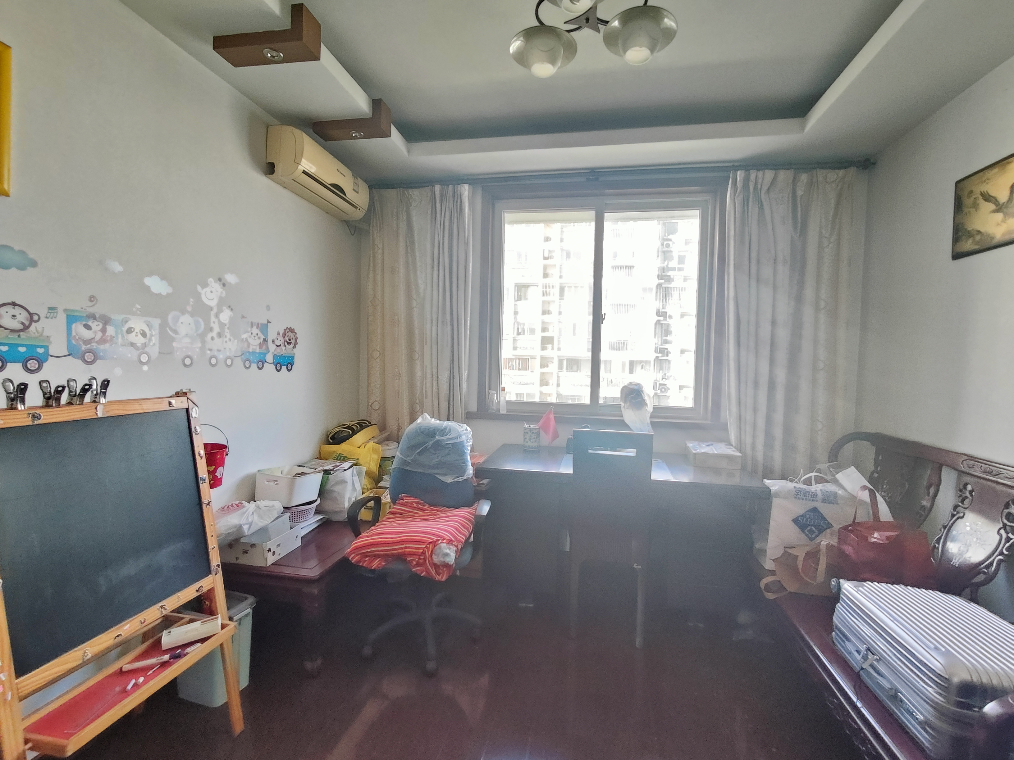 德民花苑东区 5室2厅2卫 186m&sup2;