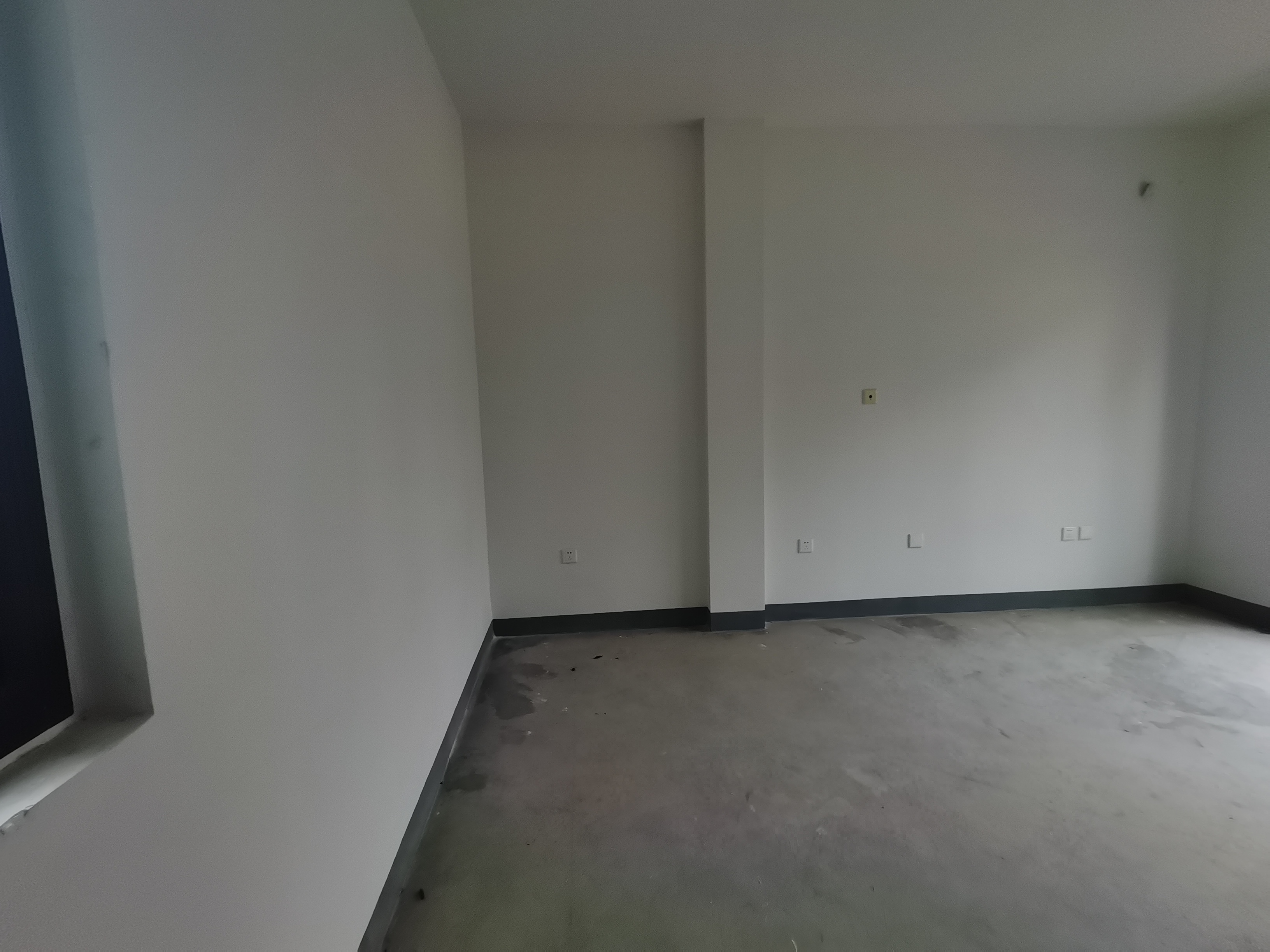 招商新城雍景湾 4室2厅2卫 230.00m²