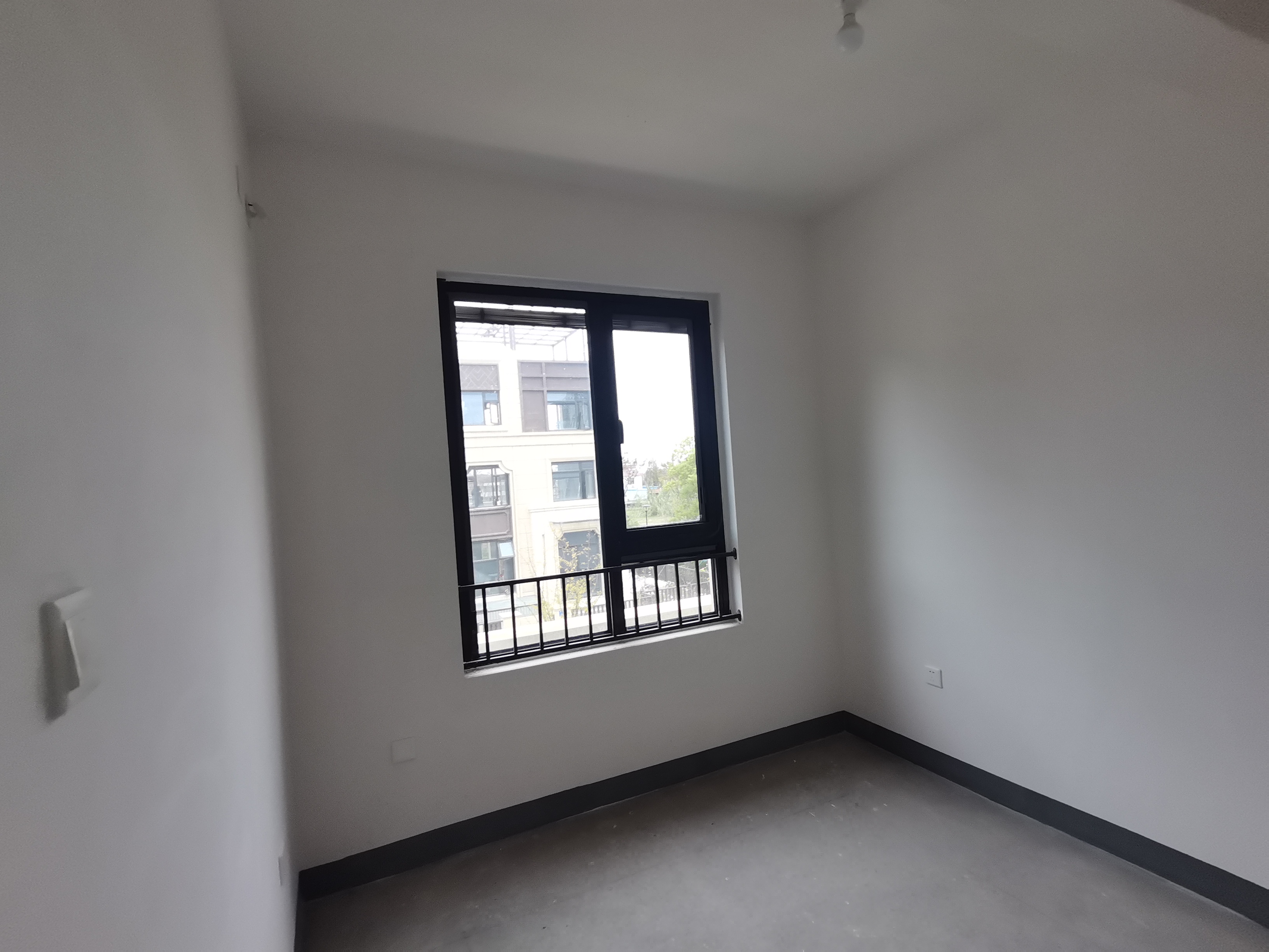 招商新城雍景湾 4室2厅2卫 230.00m²