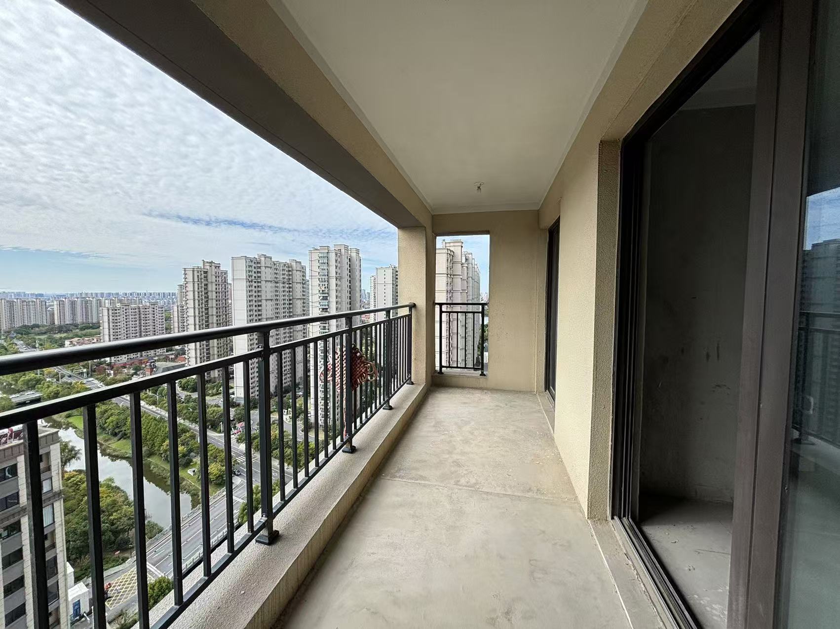 观澜台 3室2厅2卫 120m&sup2;
