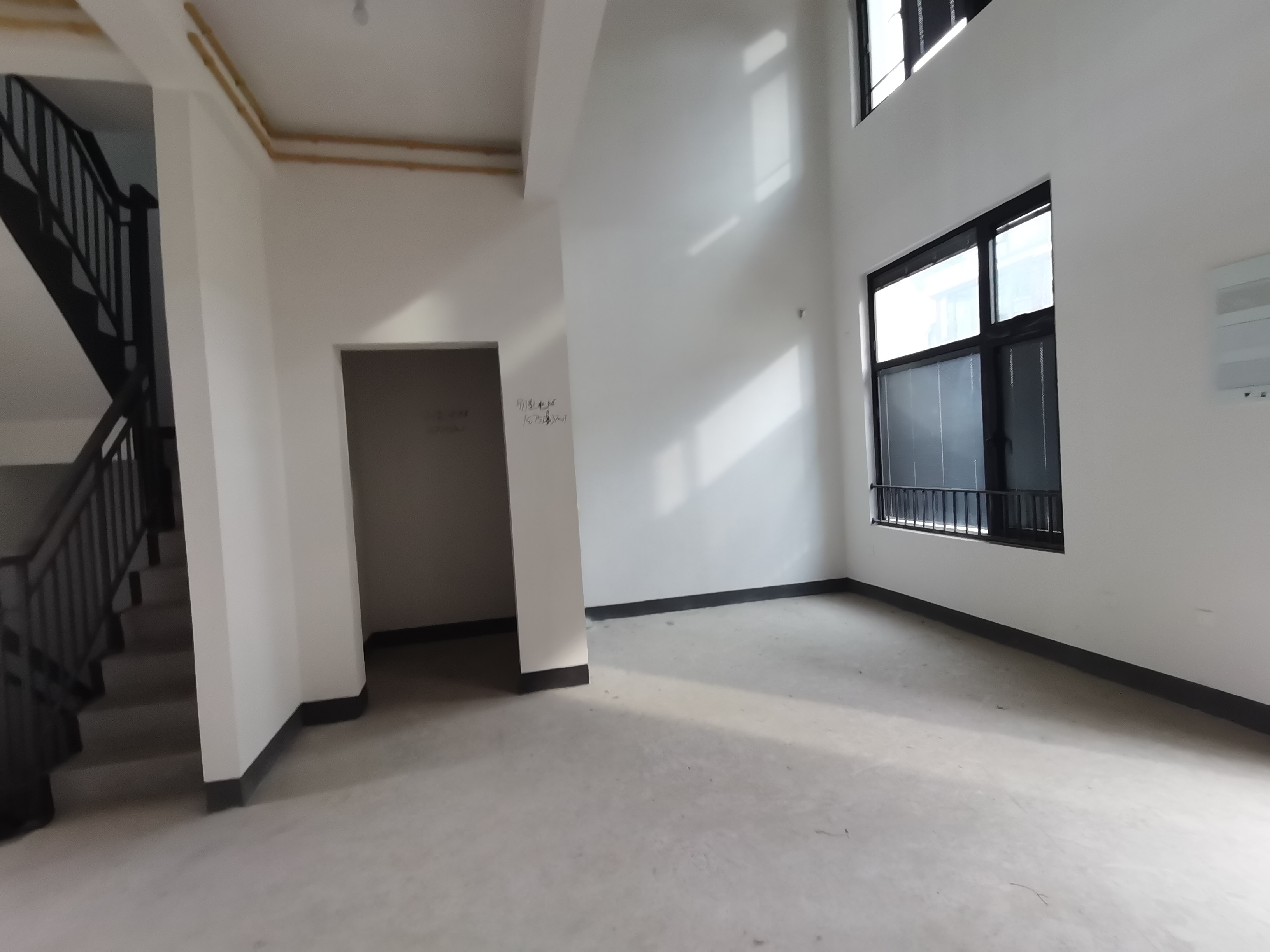 招商新城雍景湾 3室2厅2卫 320.00m&sup2;