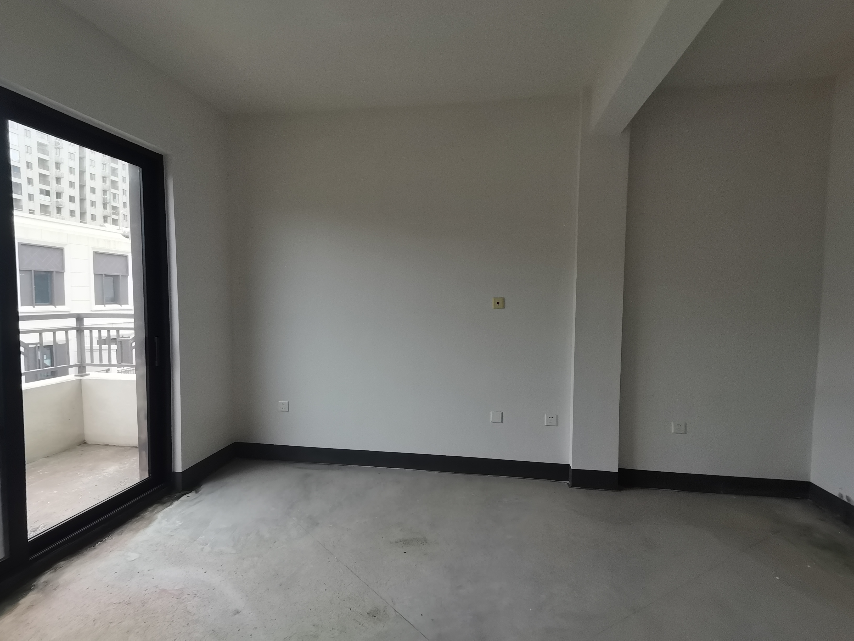 招商新城雍景湾 3室2厅2卫 320.00m&sup2;