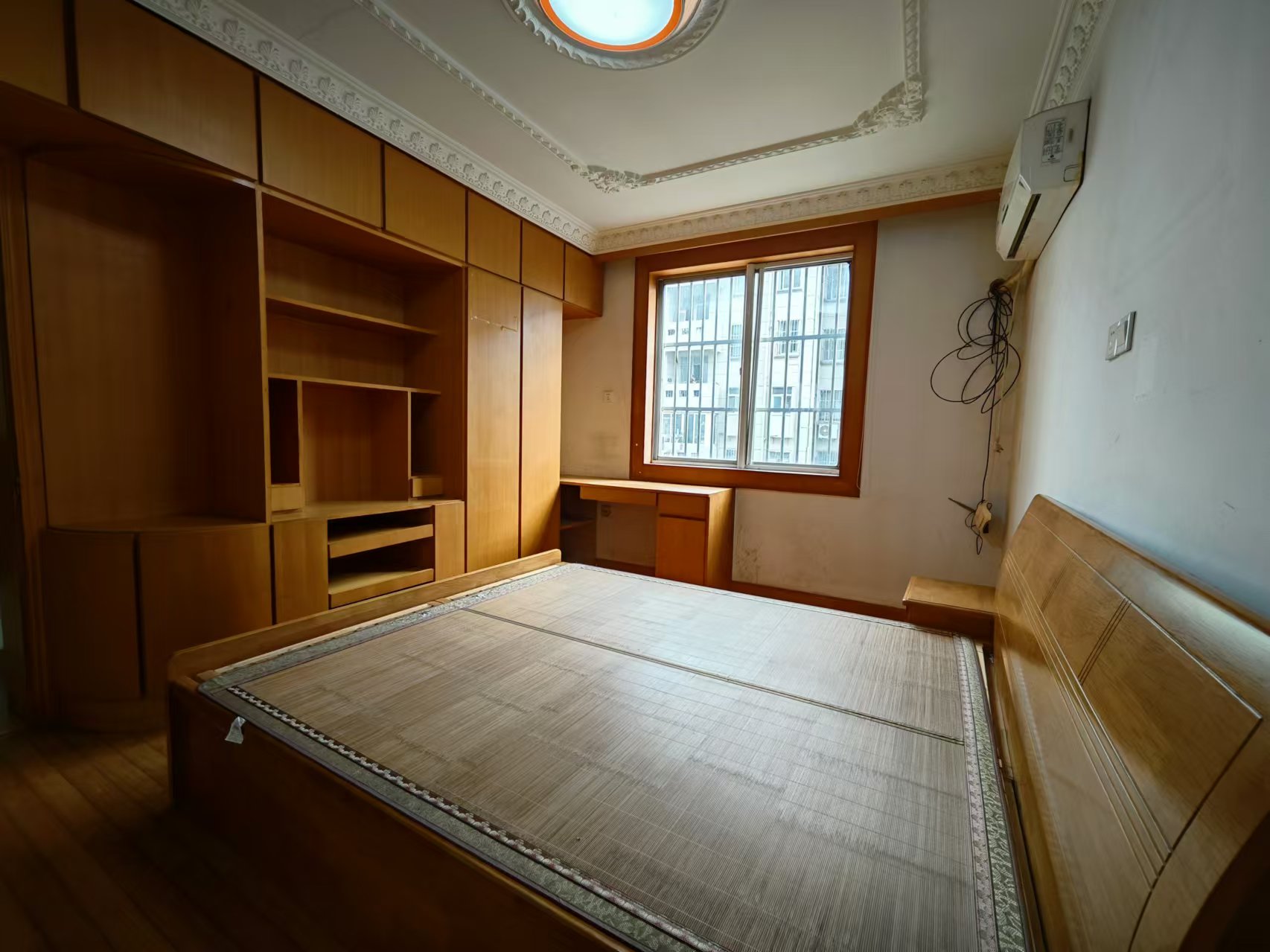 越江新村 3室2厅1卫 107m&sup2;