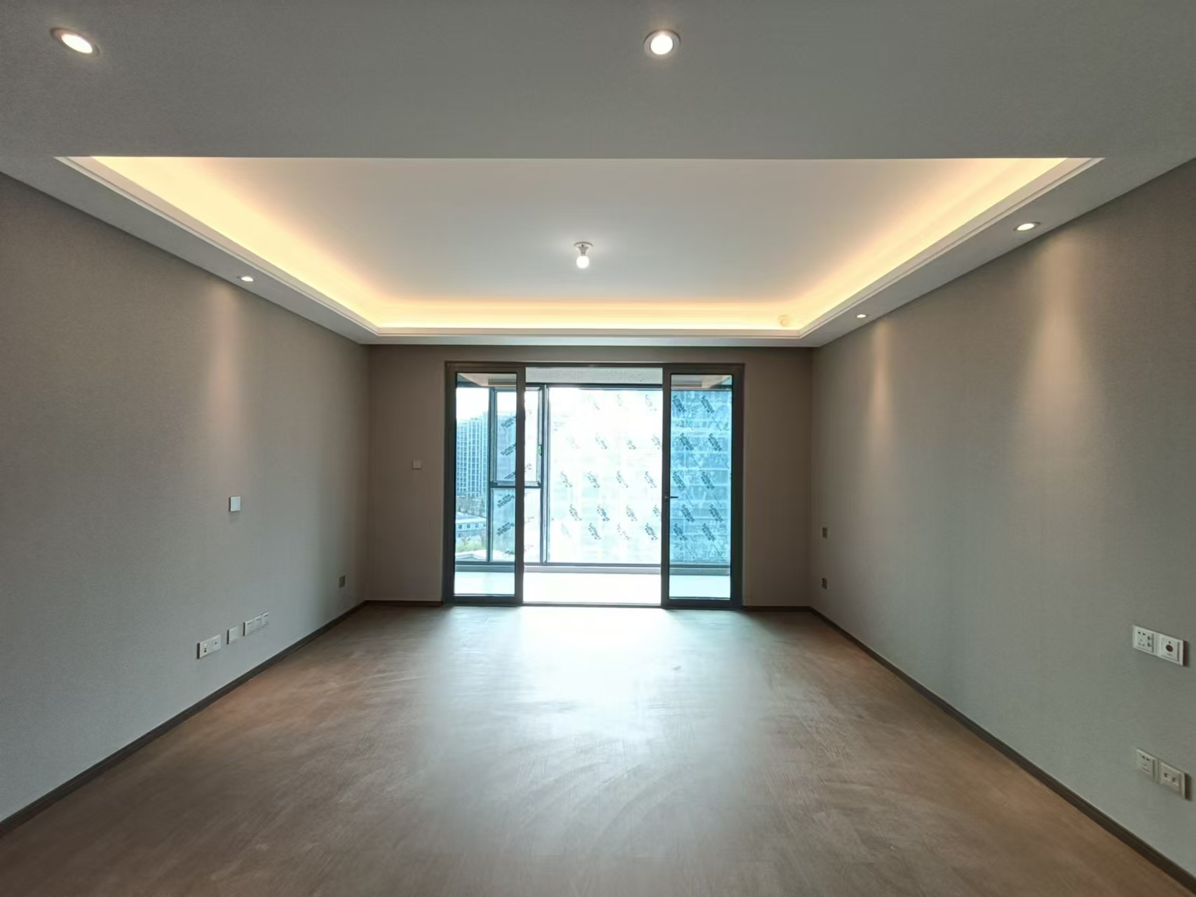 长泰滨河国际 4室2厅2卫 142.00m²