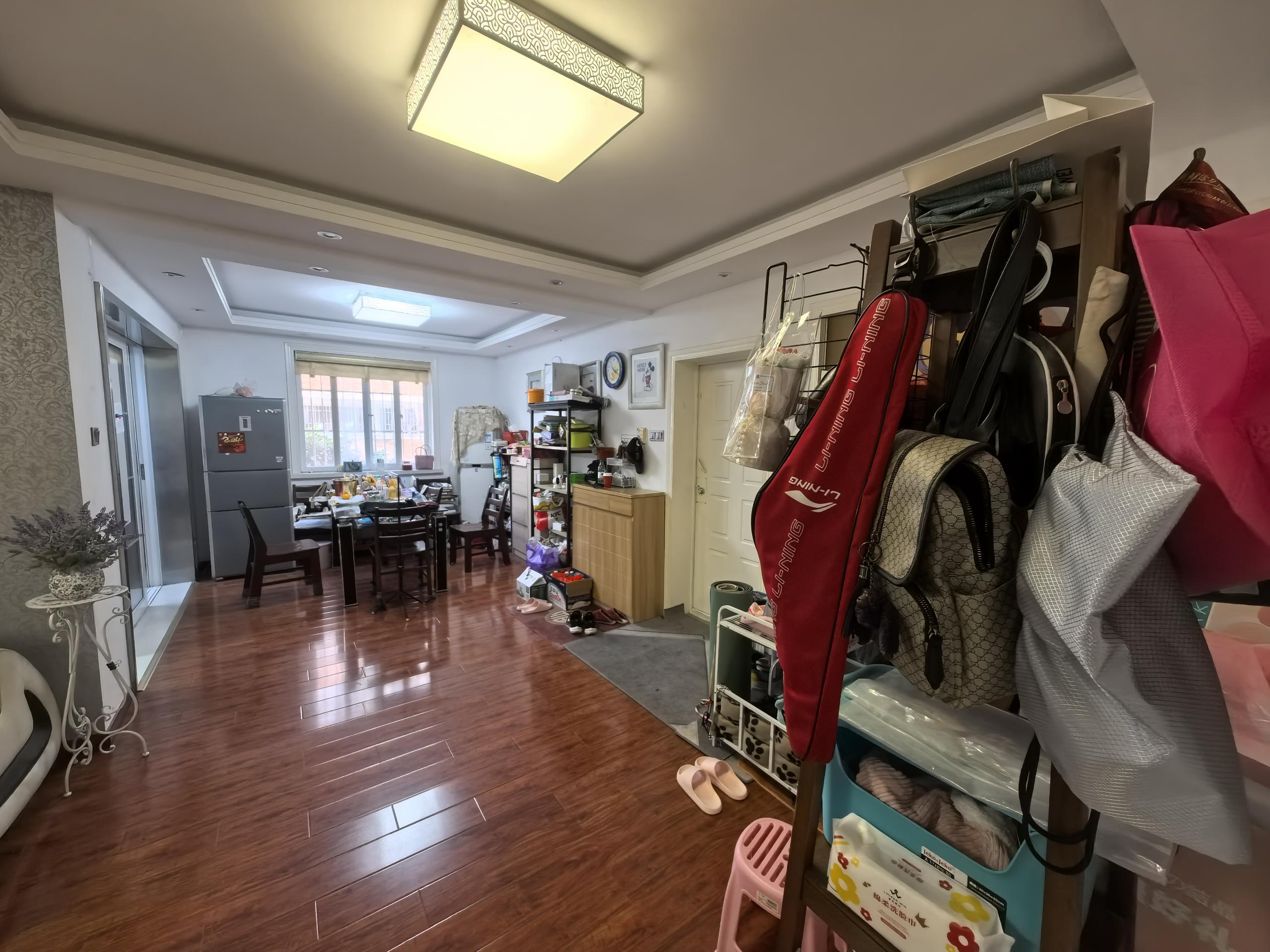 滨江花园 3室2厅1卫 113.81m&sup2;