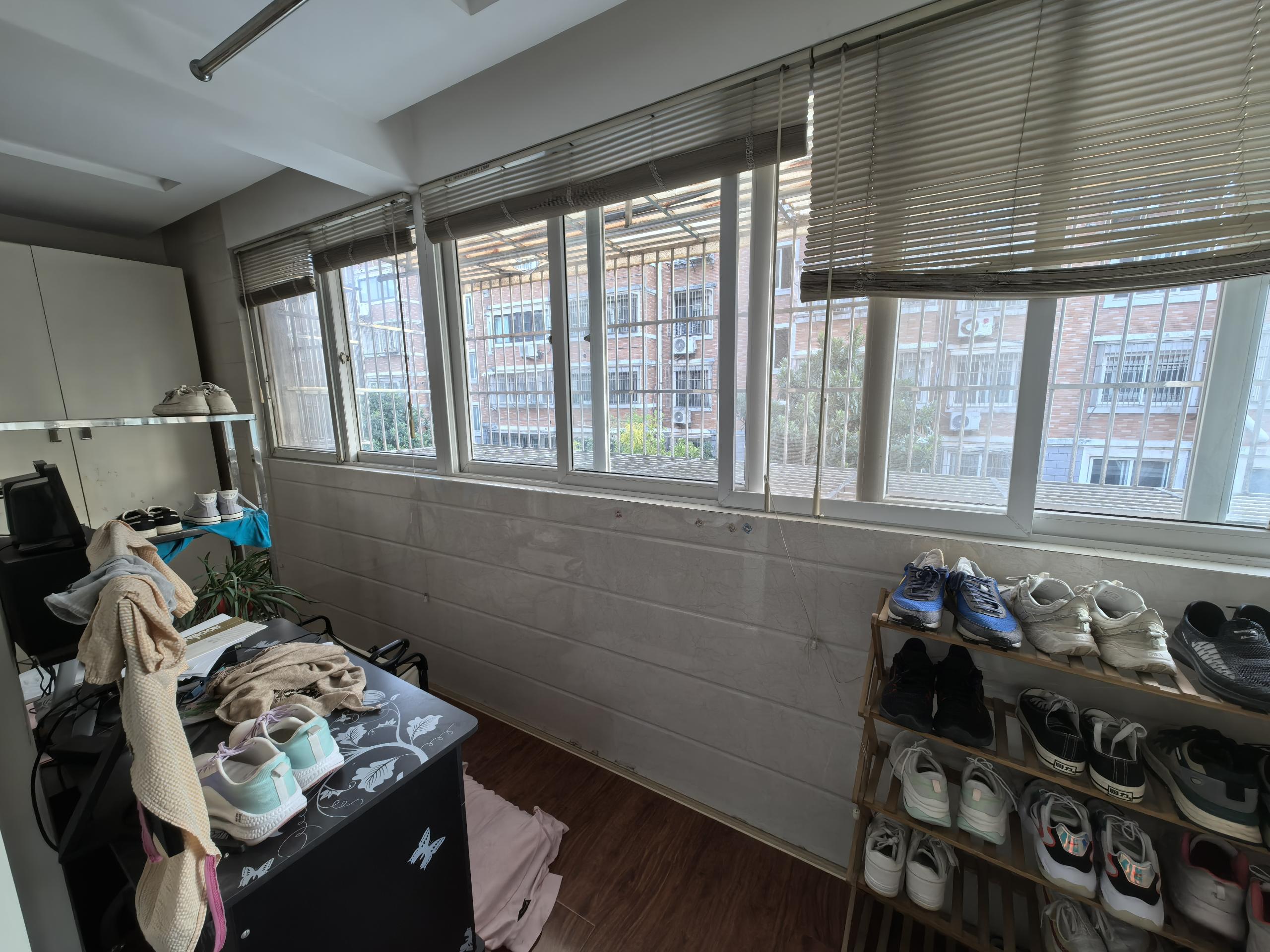 滨江花园 3室2厅1卫 113.81m&sup2;