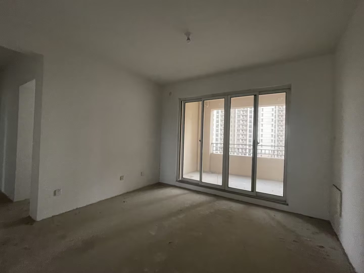 中南世纪花城三期 3室2厅2卫 125.63m²